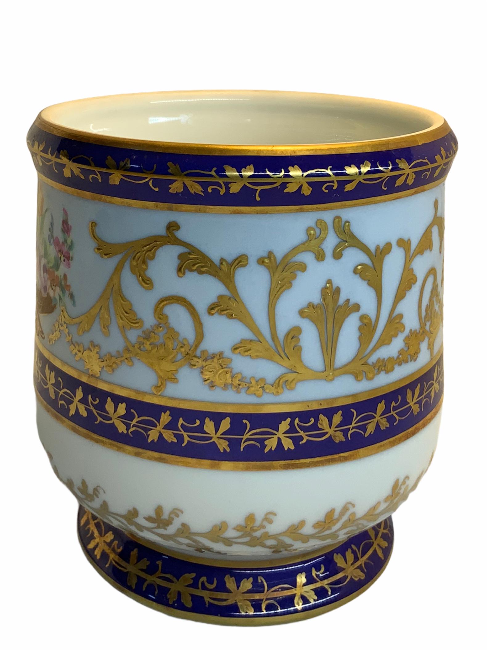 20ième siècle Petit cache-pot/vase en porcelaine Camille Le Tallec