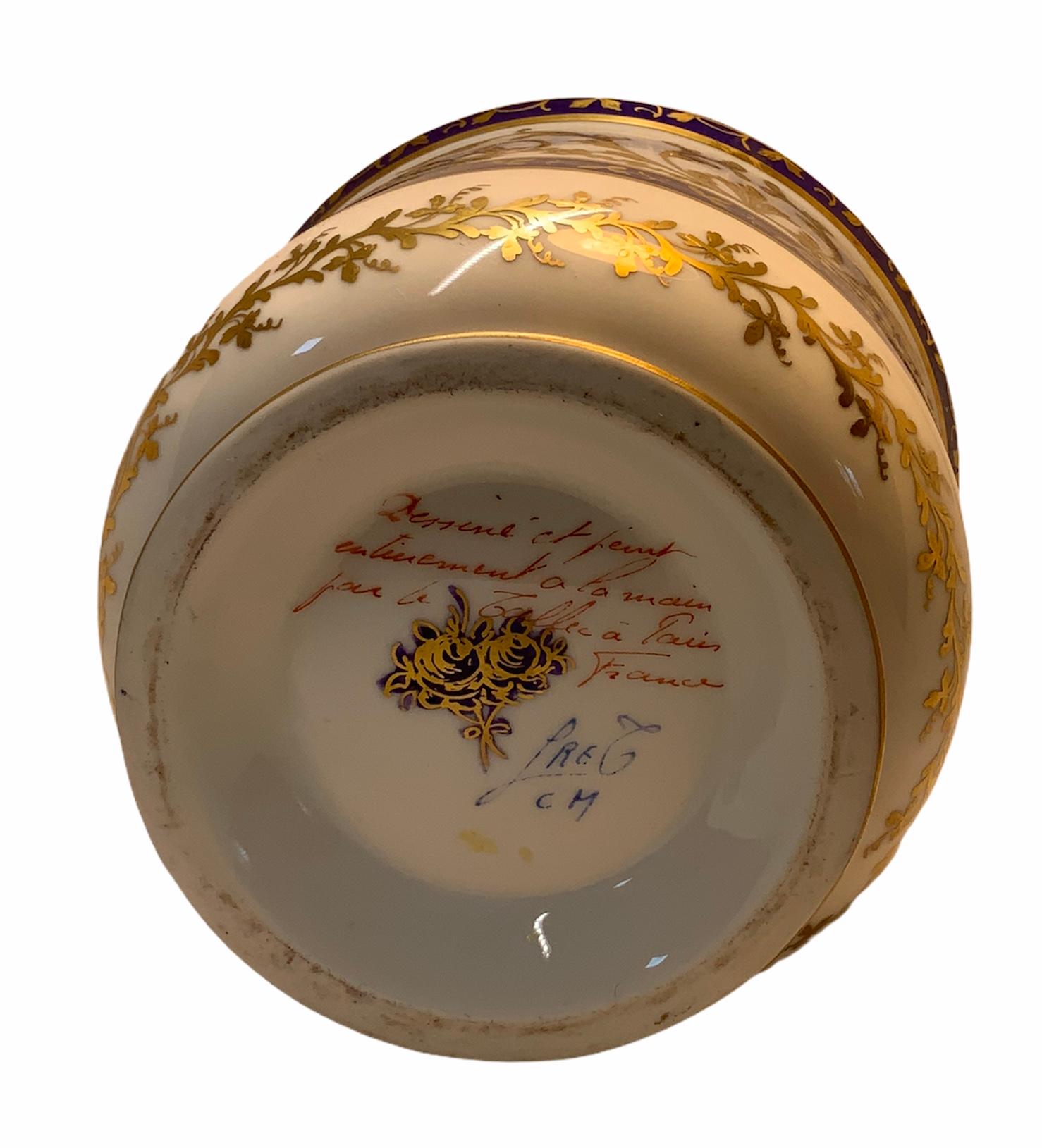 Petit cache-pot/vase en porcelaine Camille Le Tallec 1