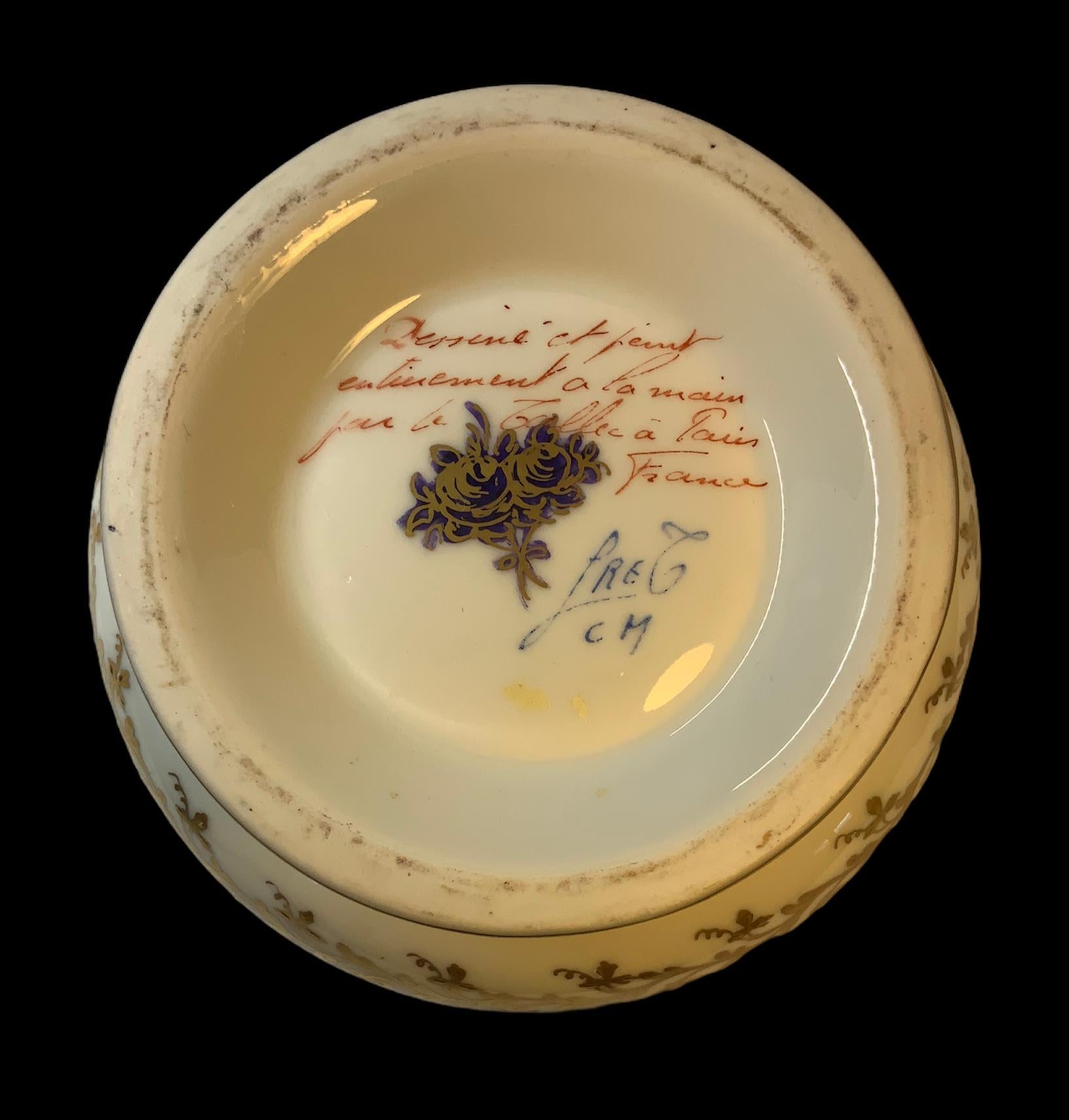Rococo Petit cache-pot/vase en porcelaine Camille Le Tallec