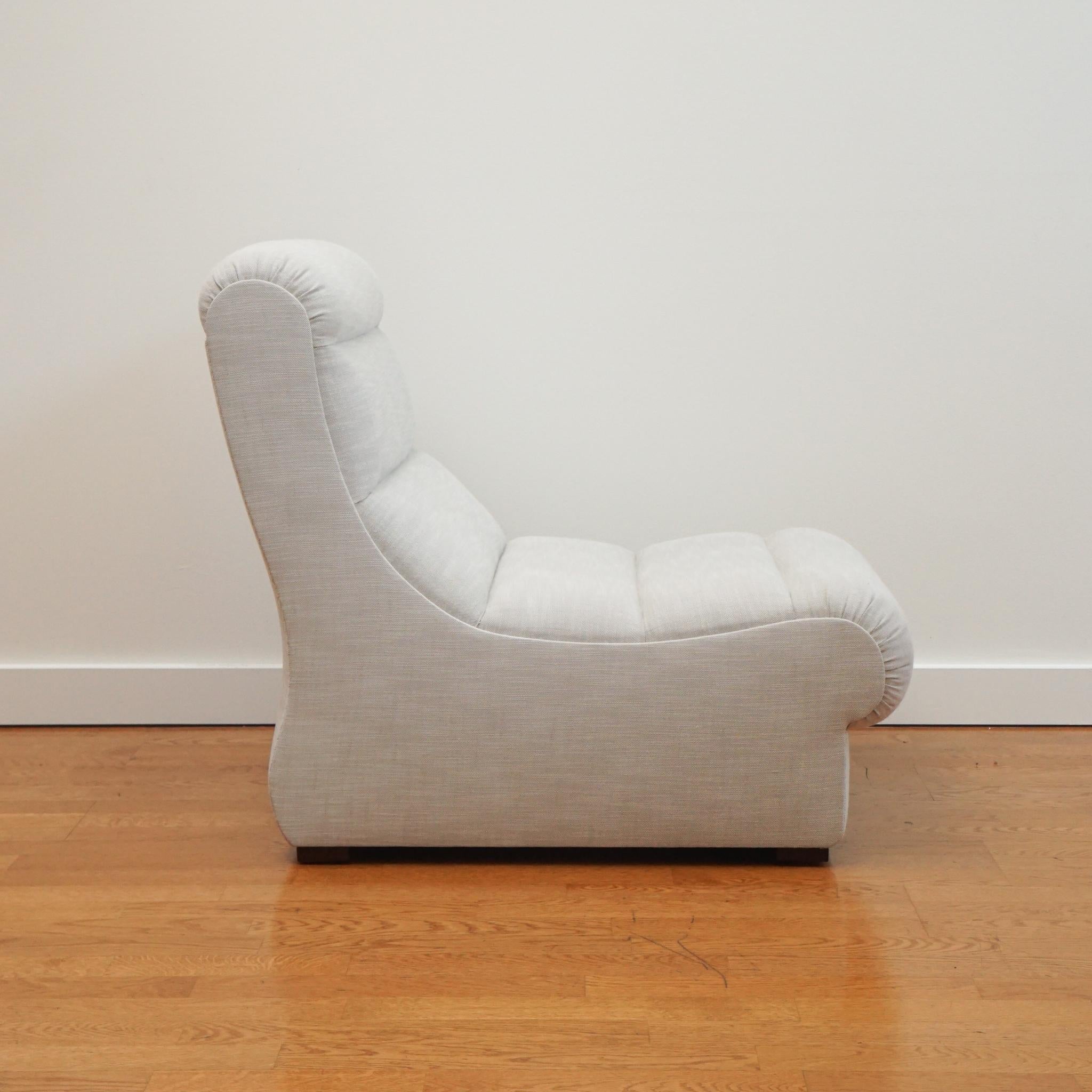 Custom Slipper Chair 