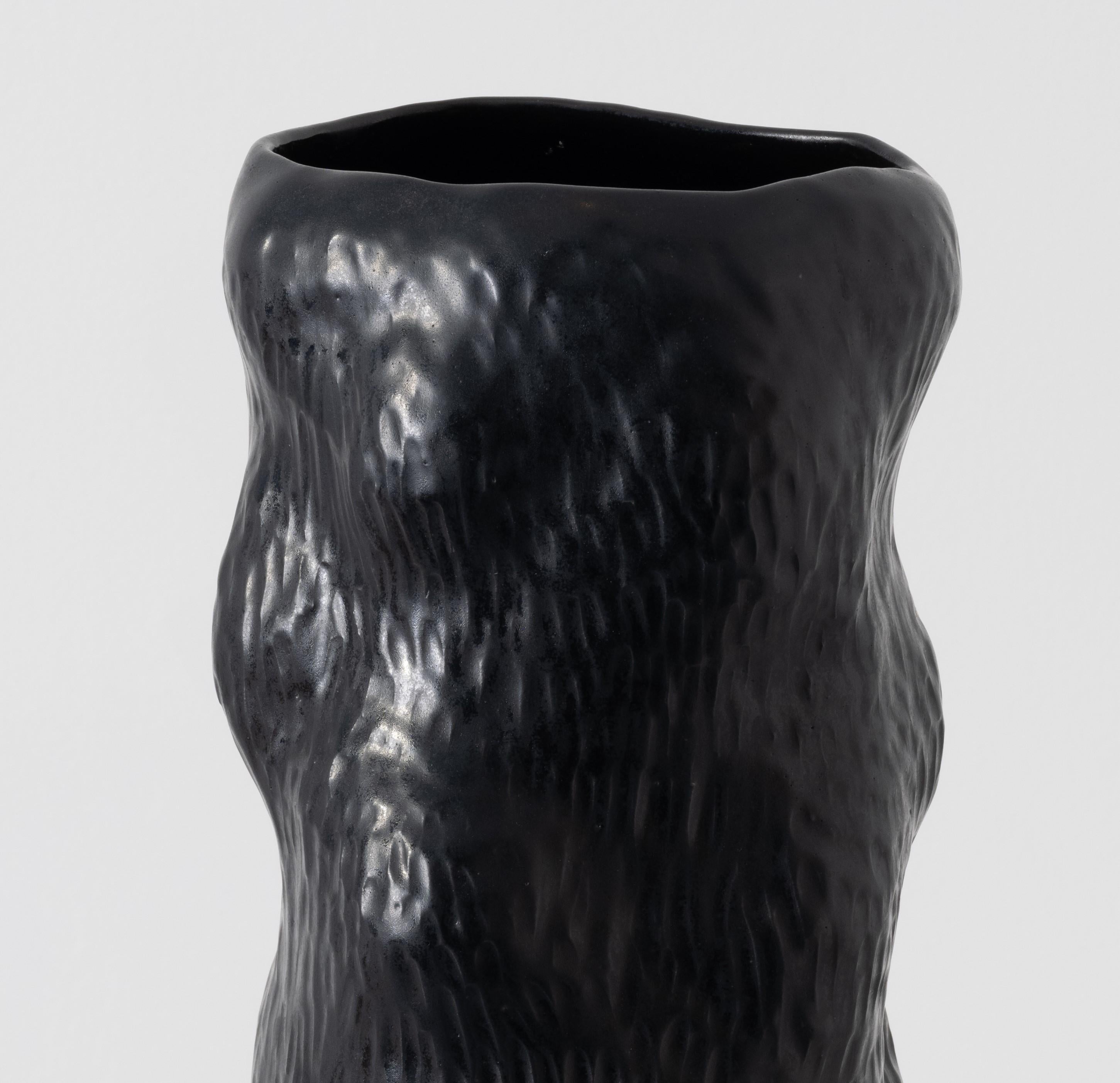 Américain Vase Camille en céramique émaillée de Trish DeMasi en vente