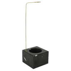 Camilly – Elegant Plant Stand in Nero Marquina Marble