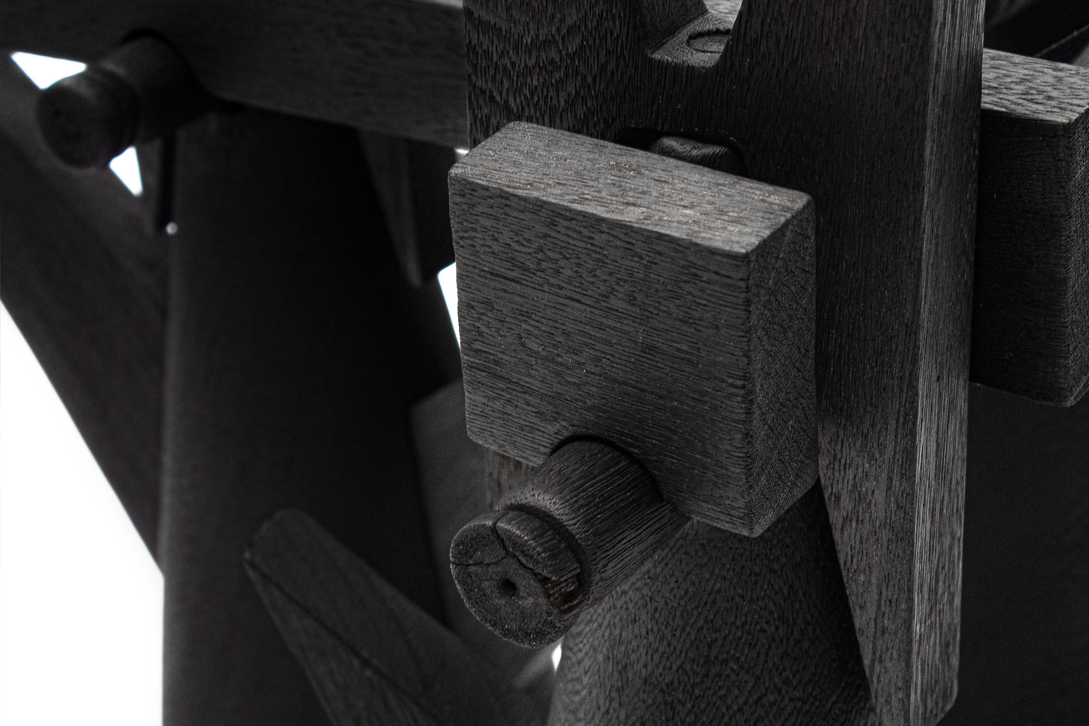 Sculpture en bois «ustodian » de Camilo Andres Rodriguez Marquez en vente 12