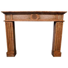 camino in marmo Rosso Verona scolpito, italia