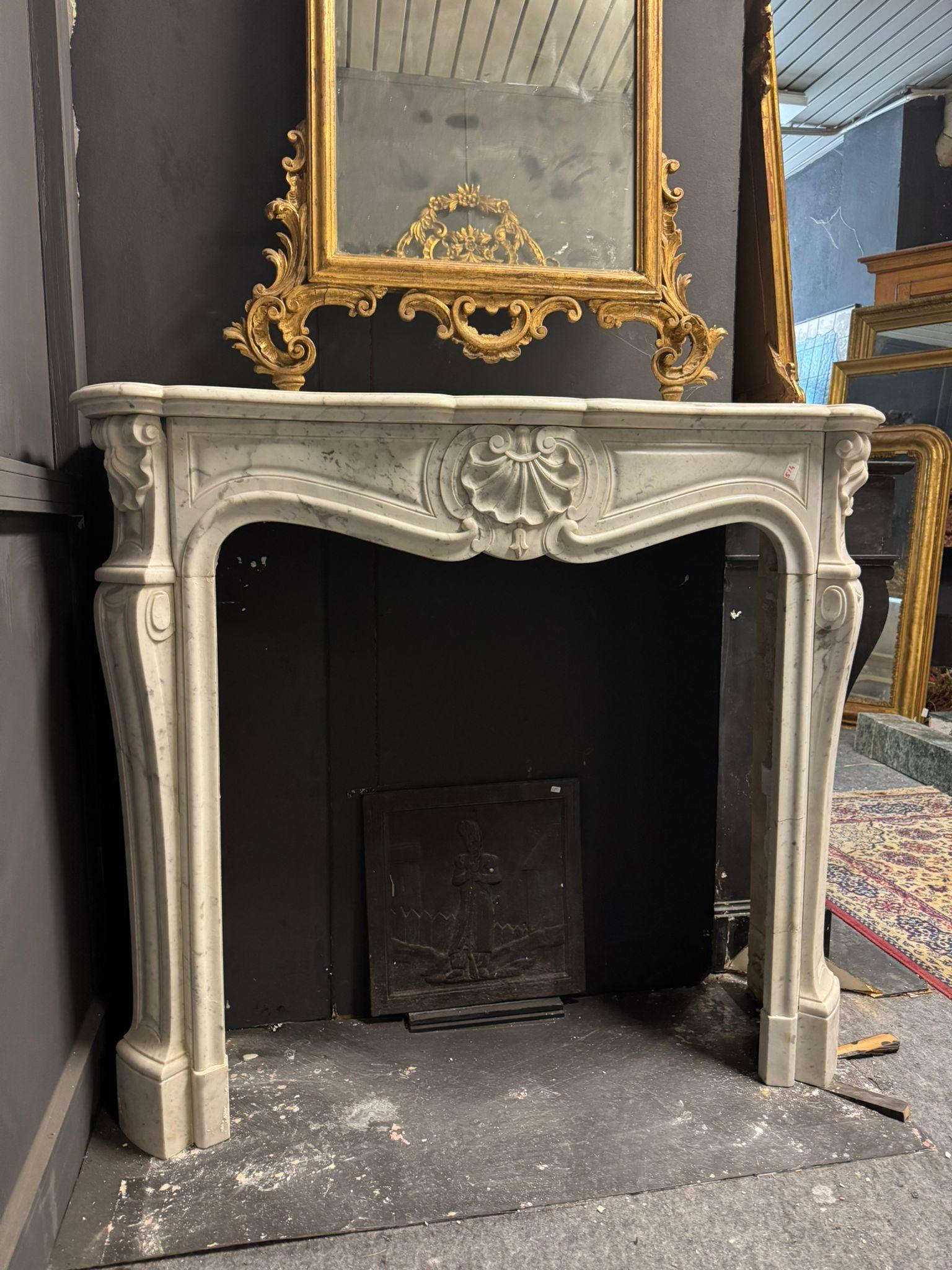 French White Carrara marble mantle fireplace, carved with shell, france For Sale