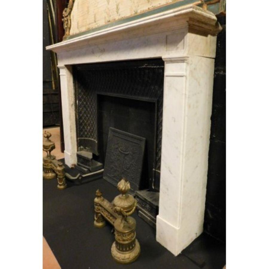 camino mantello in marmo bianco di Carrara, scolpito con coppa centrale, italia en venta 4