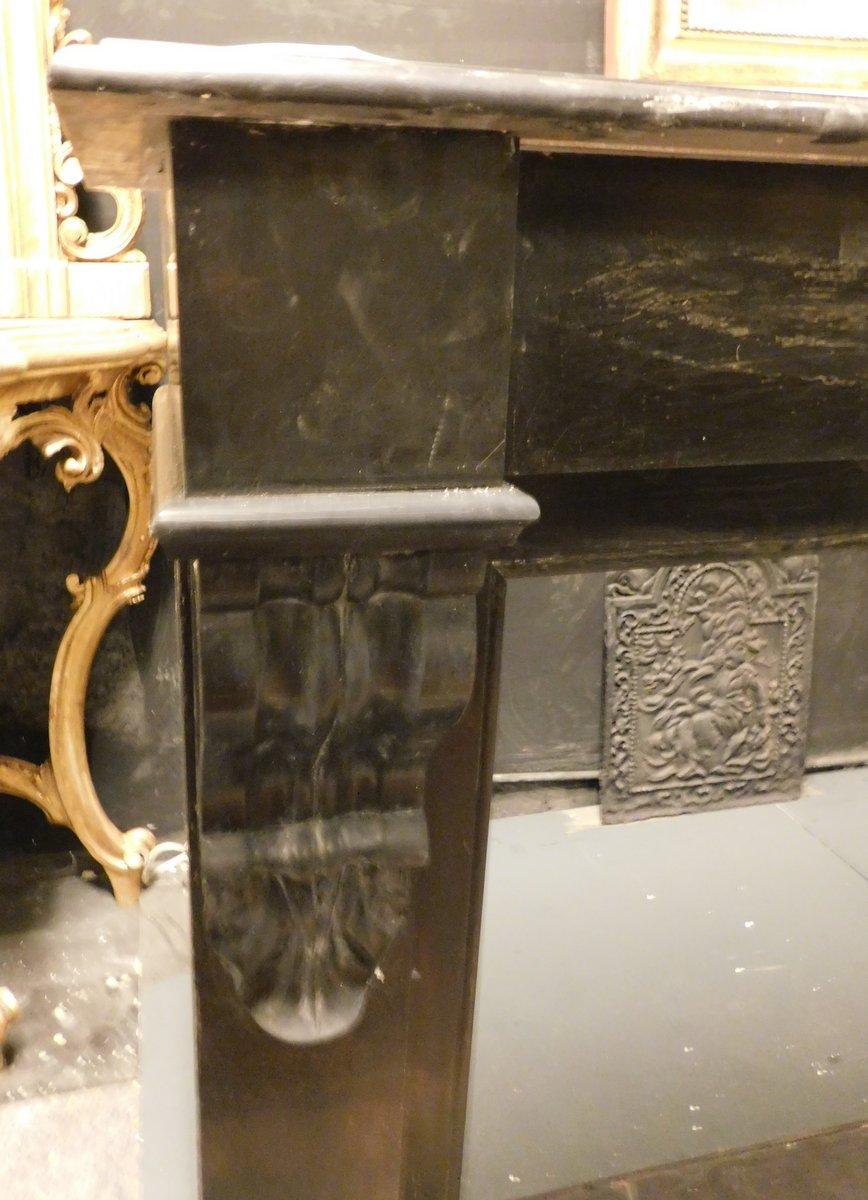 Marmo nero Belgio Camino mantello in marmo nero Belgio, forma semplice geometrica, Francia in vendita