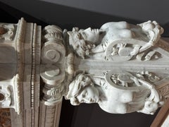 Cheminée en marbre blanc sculpté, inserts en brèche, seconde moitié du XIXe siècle