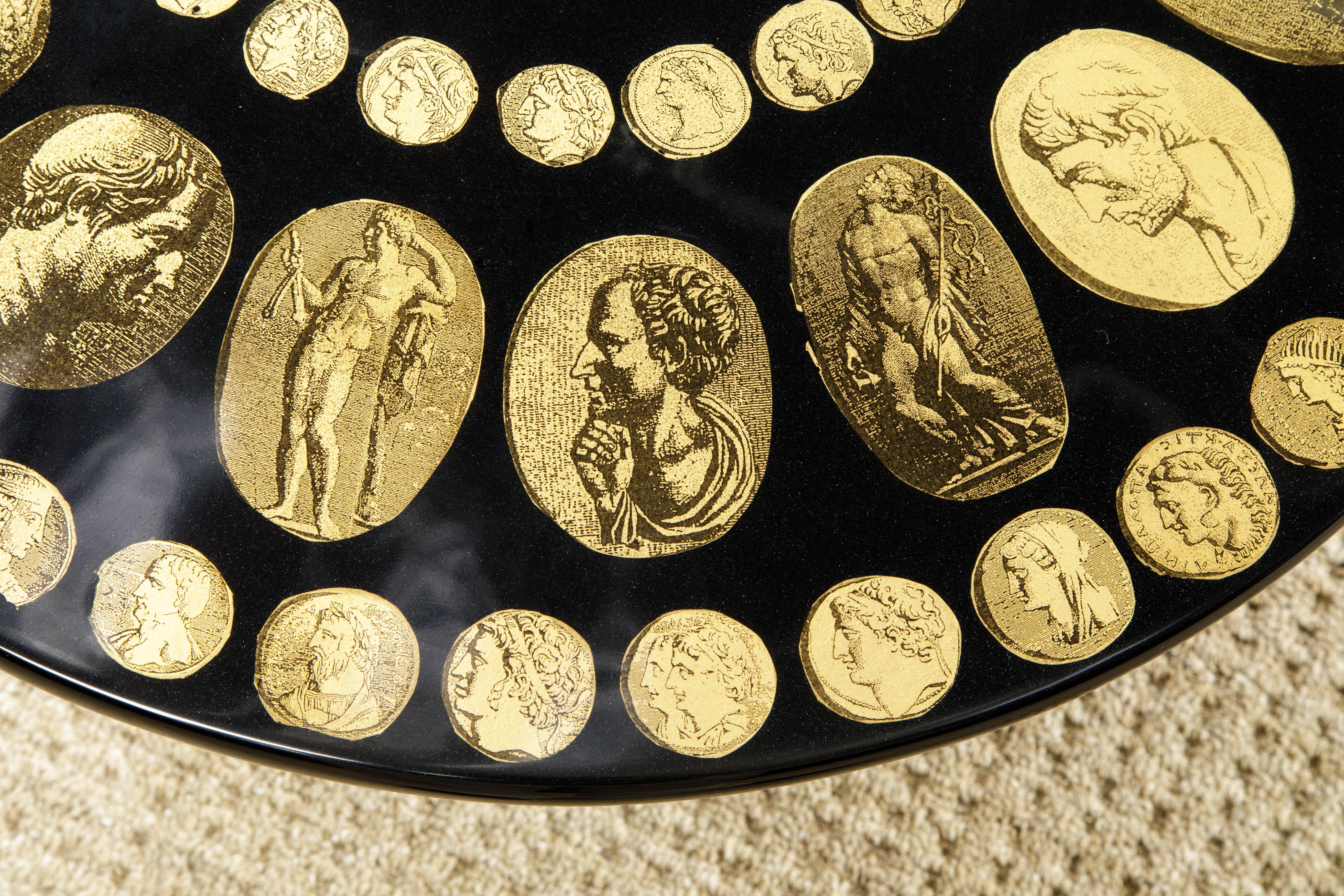 'Cammei' Lacquered Wood and Brass Side Table by Piero Fornasetti, Signed 2
