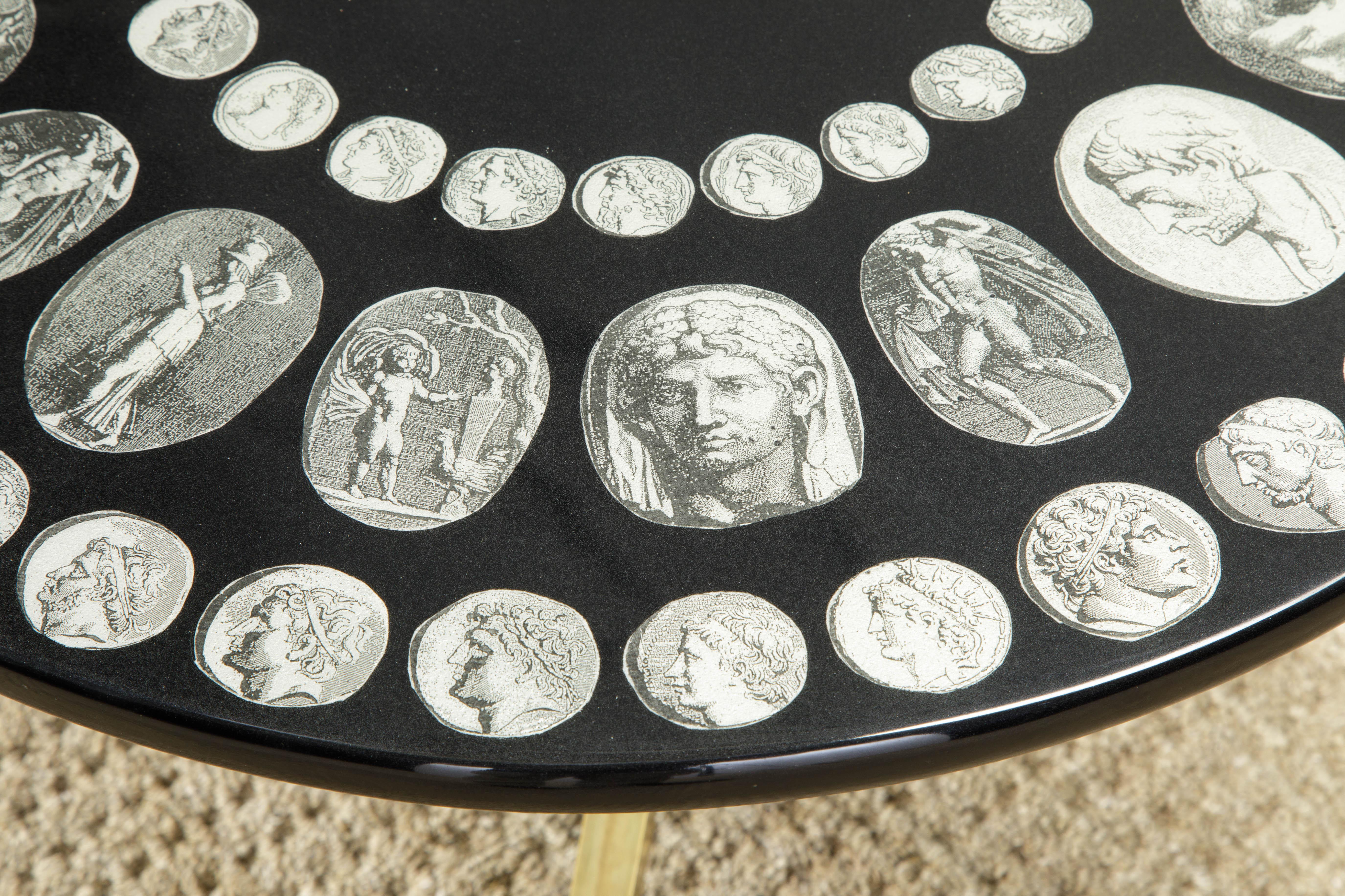 'Cammei' Silver Cameos Motif Side Table by Piero Fornasetti, Signed  In Excellent Condition For Sale In Los Angeles, CA