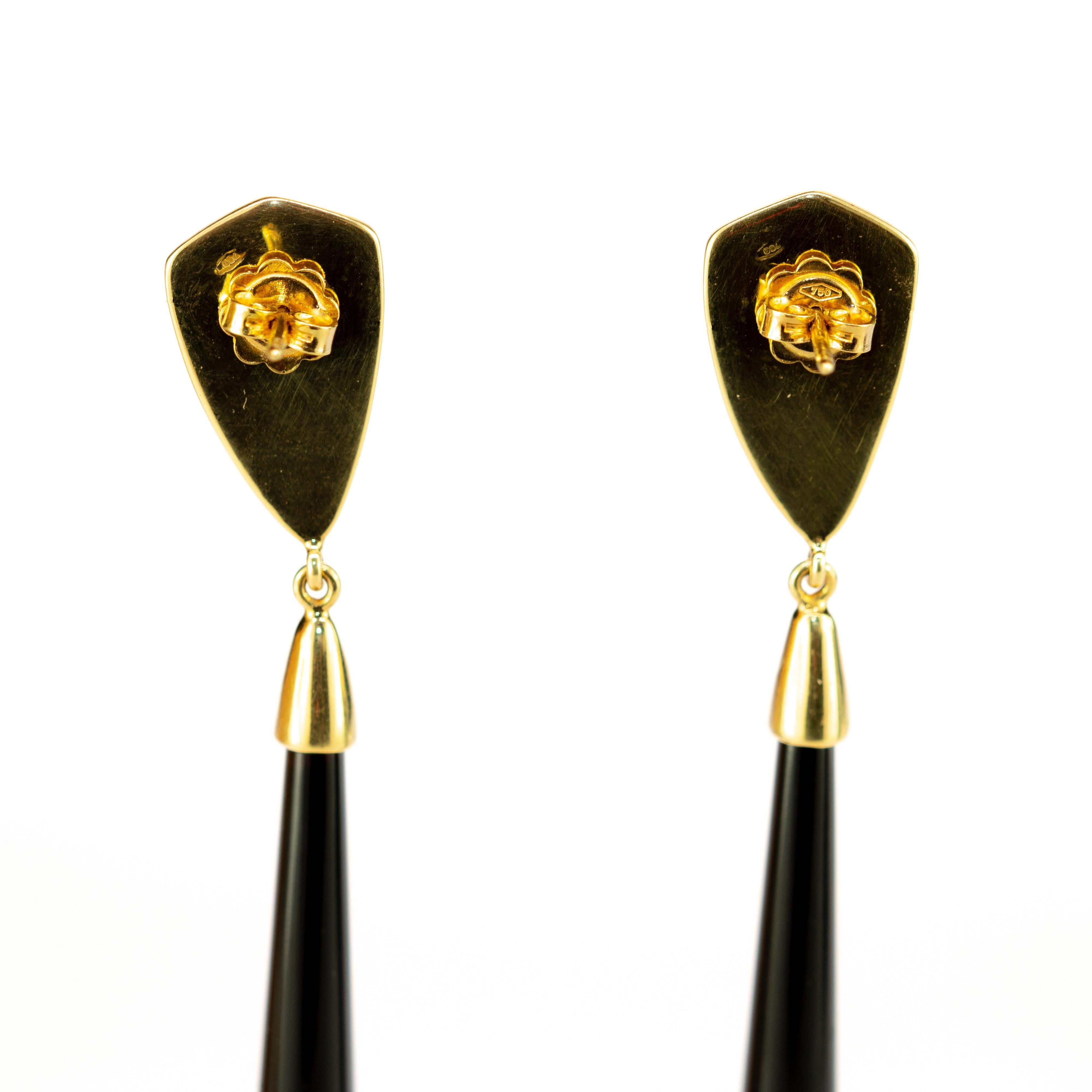 Cammeo Pink Coral Drops Black Agate 18 Karat Gold Long Carved Dangled Earrings For Sale 2