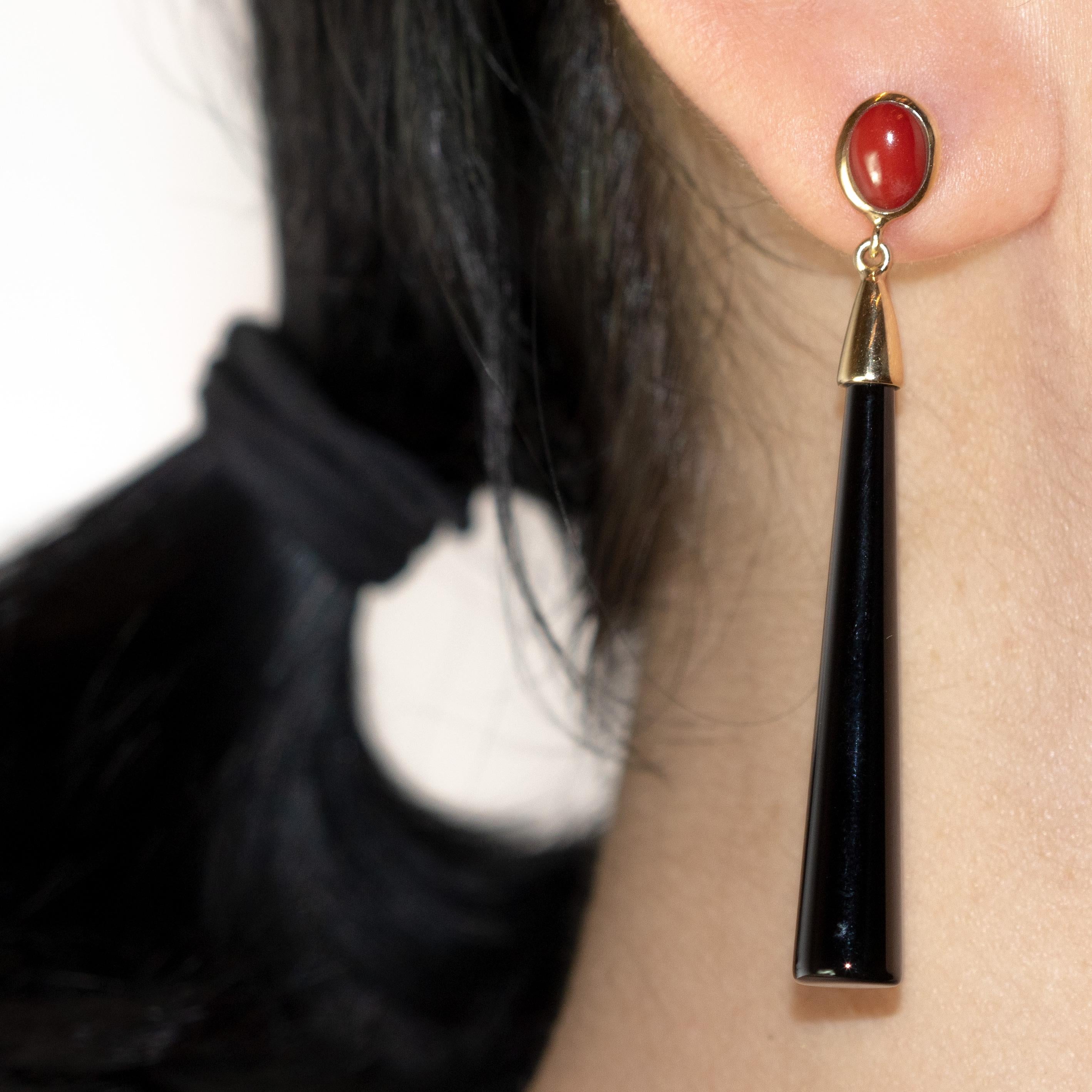 Cammeo Red Coral Drops Black Agate 18 Karat Gold Line Long Carved Lux Earrings In New Condition In Milano, IT