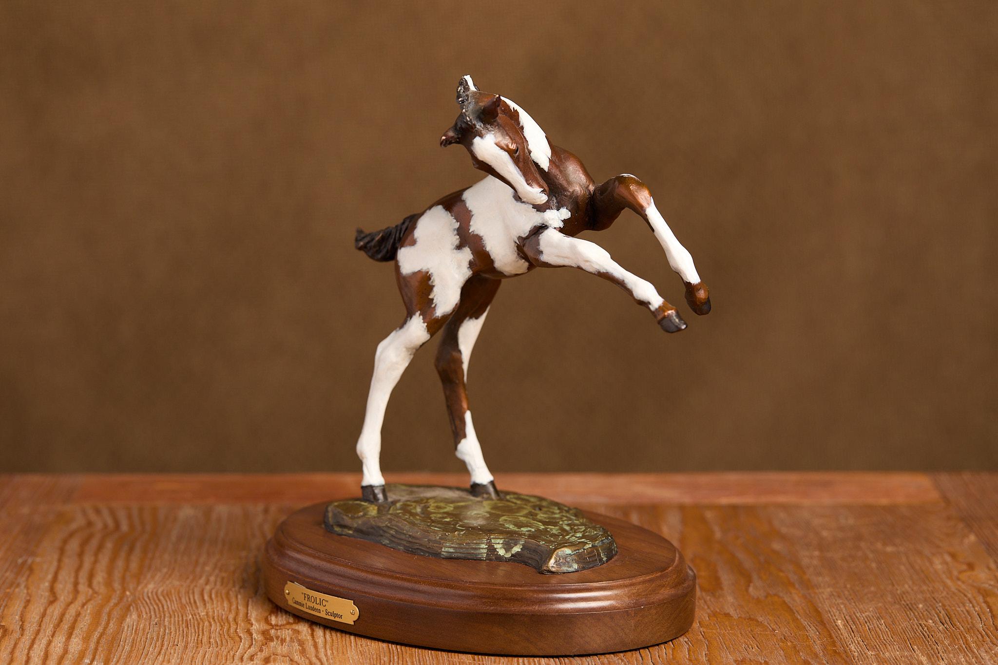 Frolic, Mini - Sculpture di Cammie Lundeen