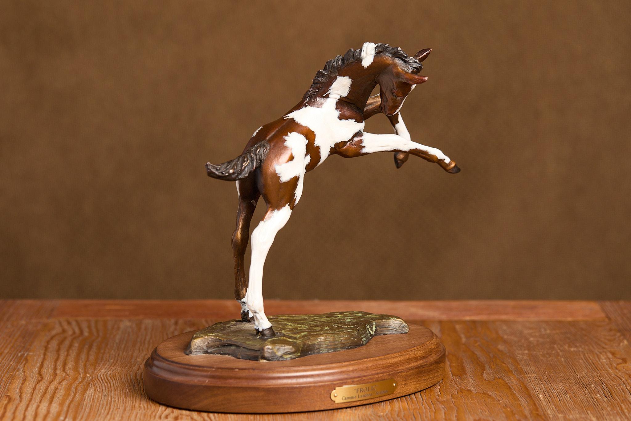 Frolic, Mini - Sculpture Realismo di Cammie Lundeen