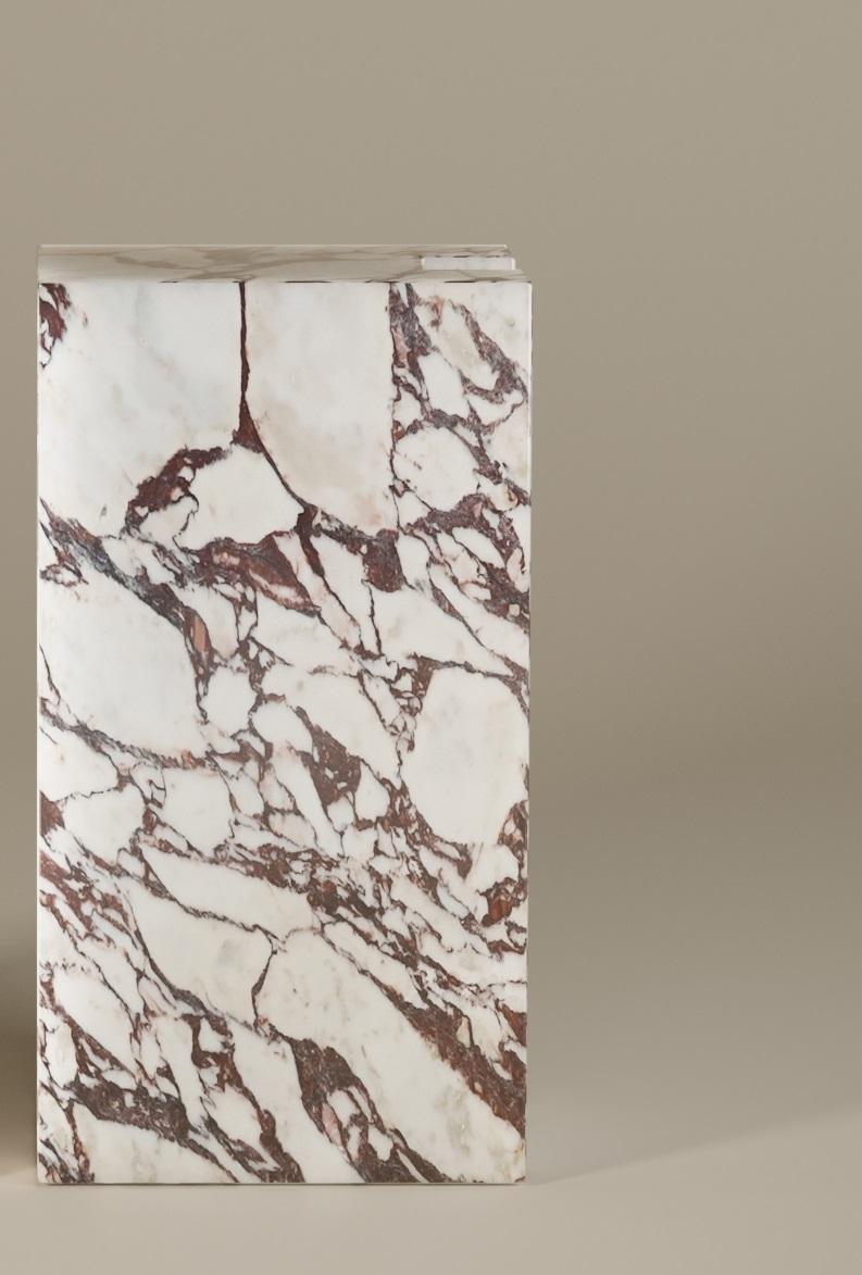 Camo Calacatta Viola Console Table by Un’common
Designed by Małgorzata Korycka.
Dimensions: D 28 x W 50 x H 85 cm.
Materials: Calacatta Viola marble.

Available in different oak finishes: raw, smoky, dark, and graphite. Also available in marble.