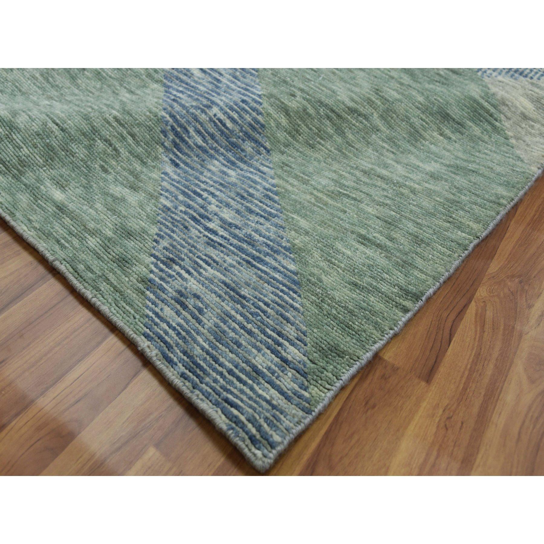 XXIe siècle et contemporain Camouflage Vert Laine Noué à la main Géométrique Art Deco Collection Tapis d'Orient en vente