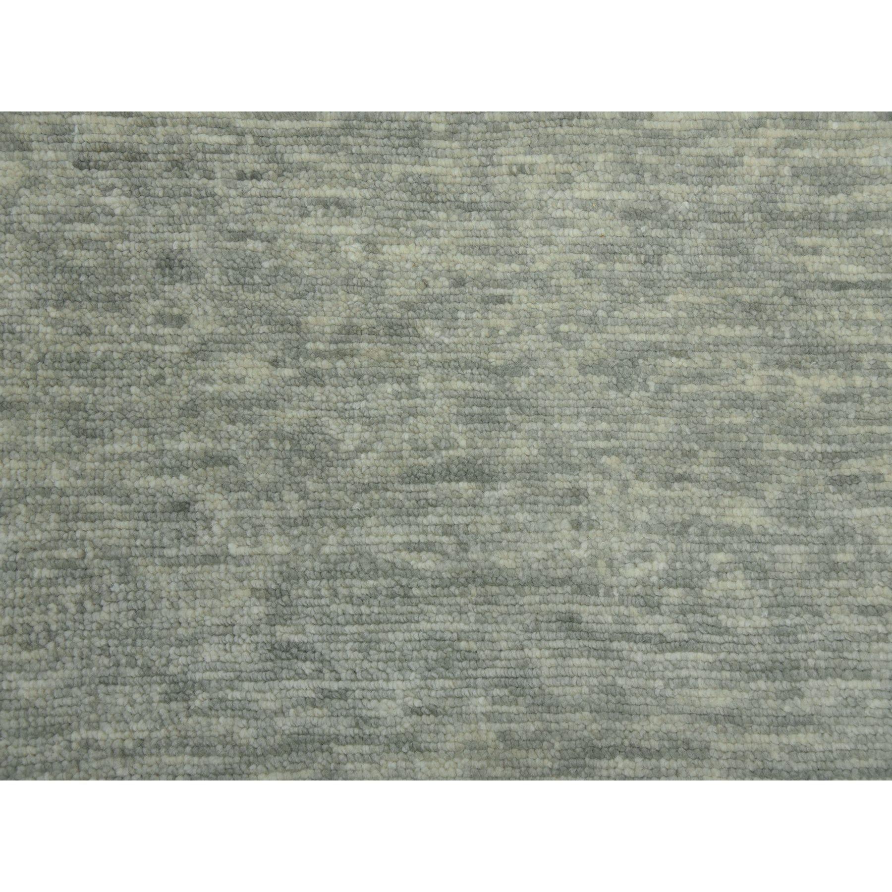 Camouflage Vert Laine Noué à la main Géométrique Art Deco Collection Tapis d'Orient en vente 2