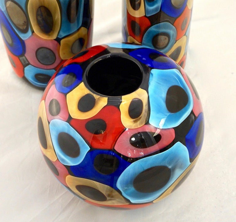 Late 20th Century Camozzo 1990 Modern Black Azure Blue Red Pink Yellow Murano Glass Vase For Sale