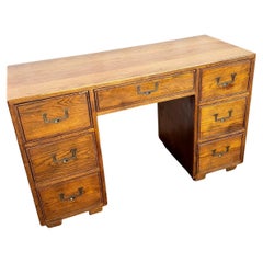 Scrivania "Campaigner ״Artefacts" di Henredon