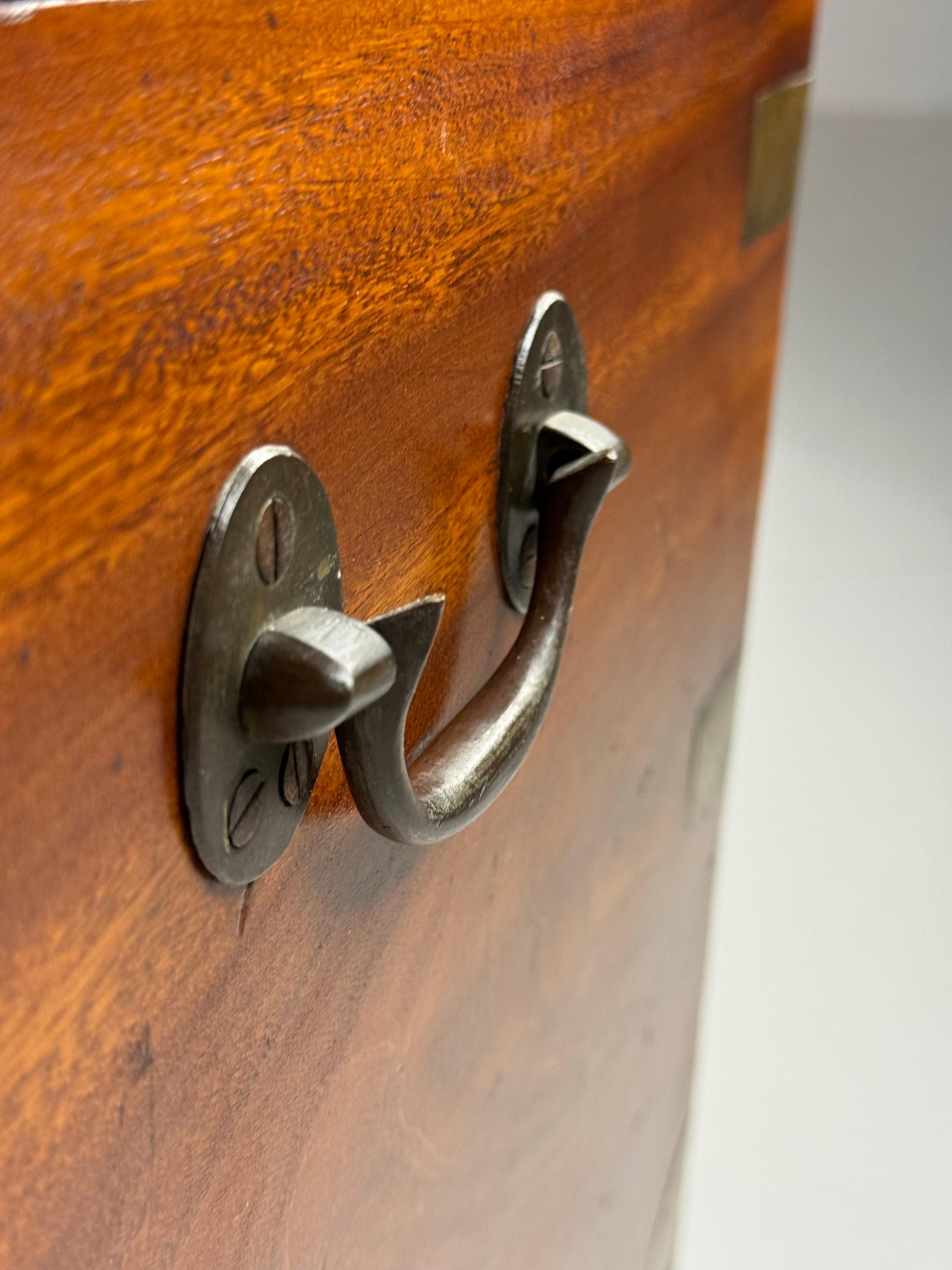 Campaign chest Camphor 11