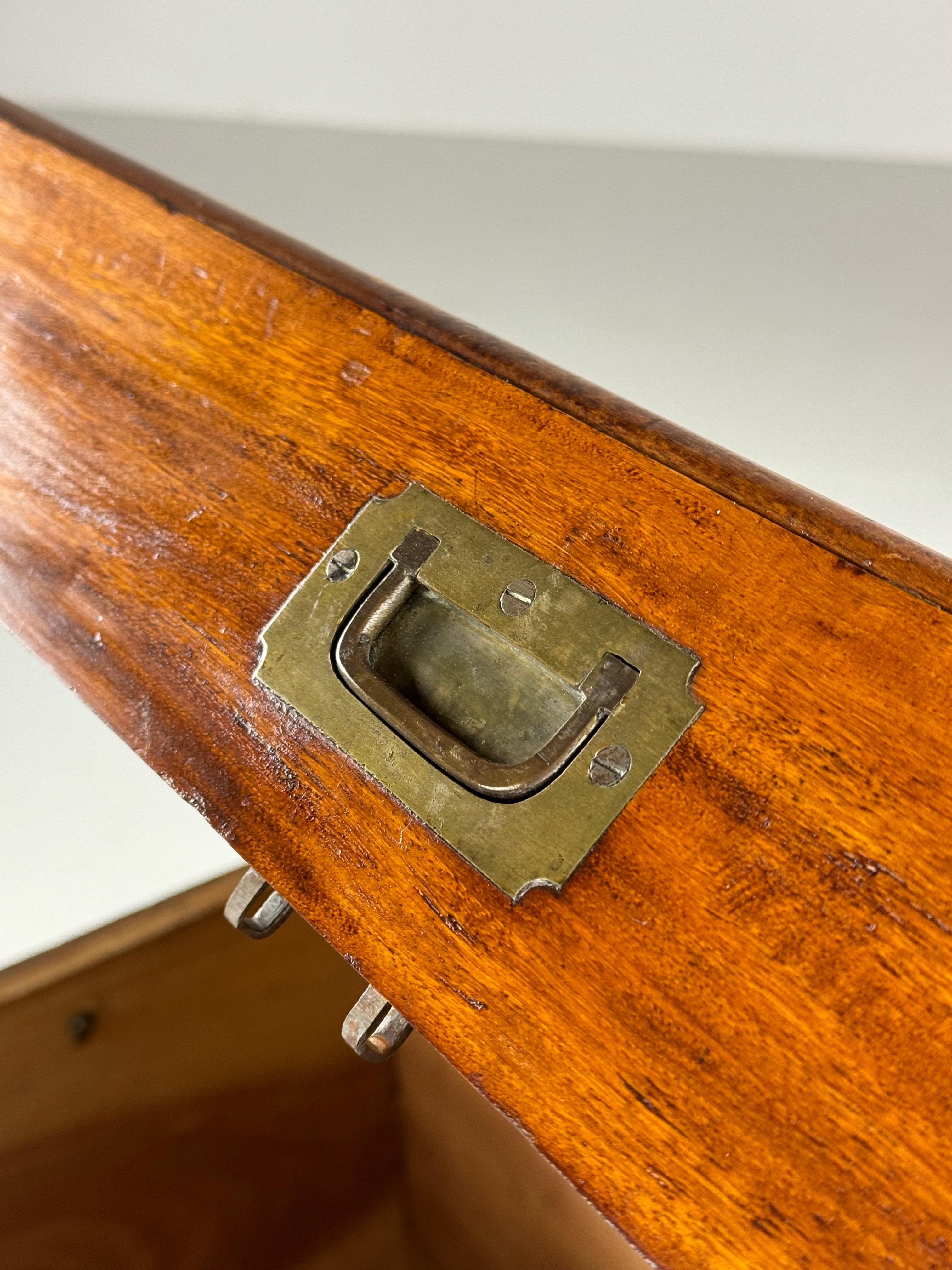 Campaign chest Camphor 1