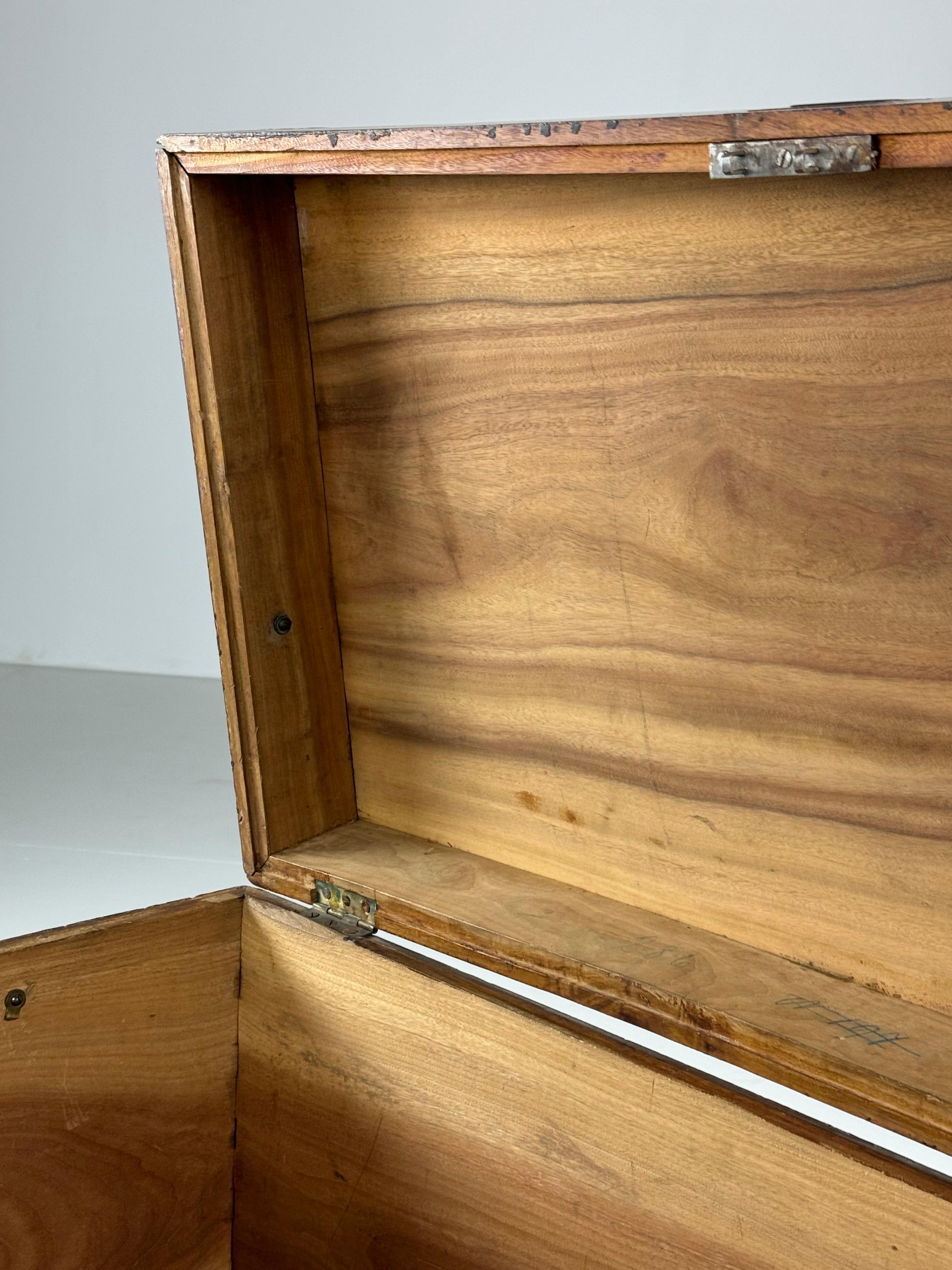 Campaign chest Camphor 4