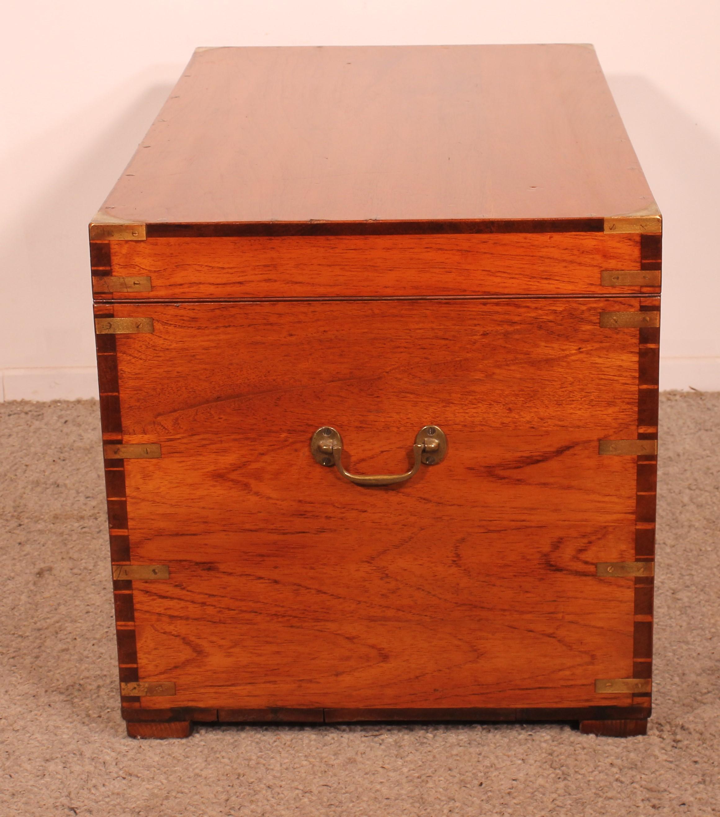 Campaign Chest In Camphor Wood From The 19th Century Stamped Army And Navy Csl For Sale 8