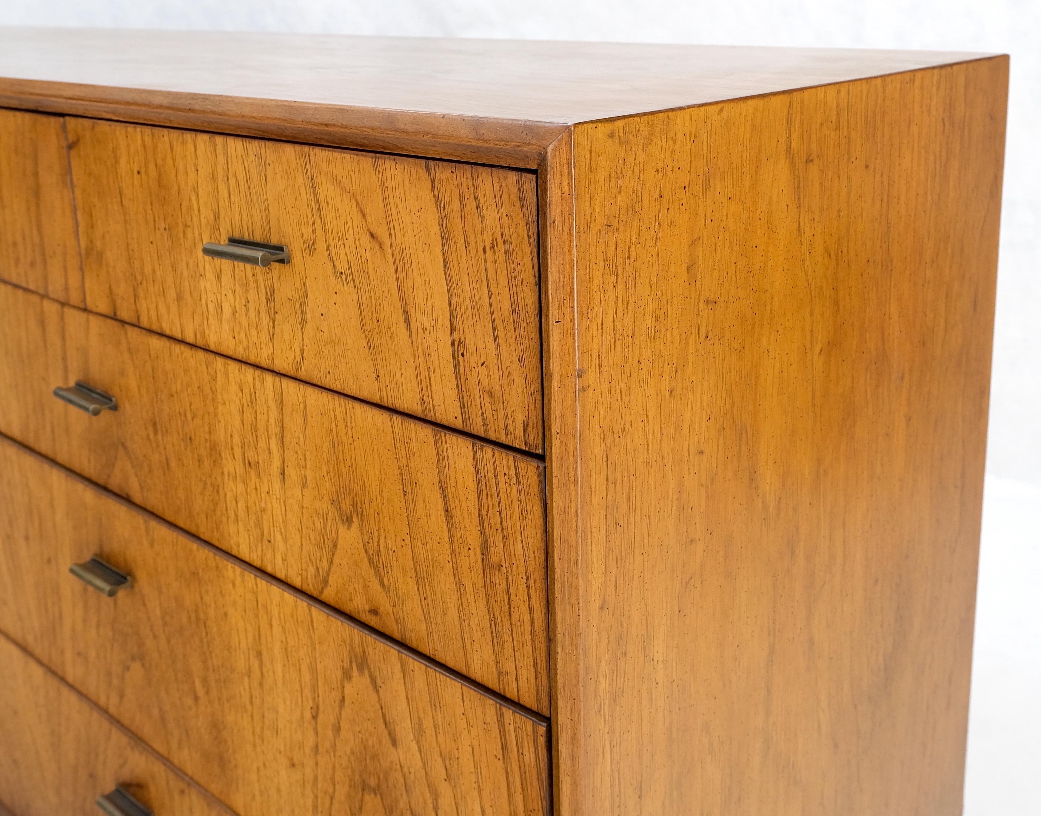 Campaign Style Mid Century Modern 10 Drawers Long Dresser Credenza Mint! In Good Condition For Sale In Rockaway, NJ