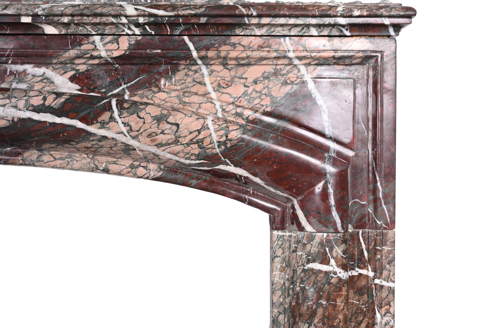 Caminetto in marmo campano, stile Luigi XIV, con bronzi di Clodion in vendita 5