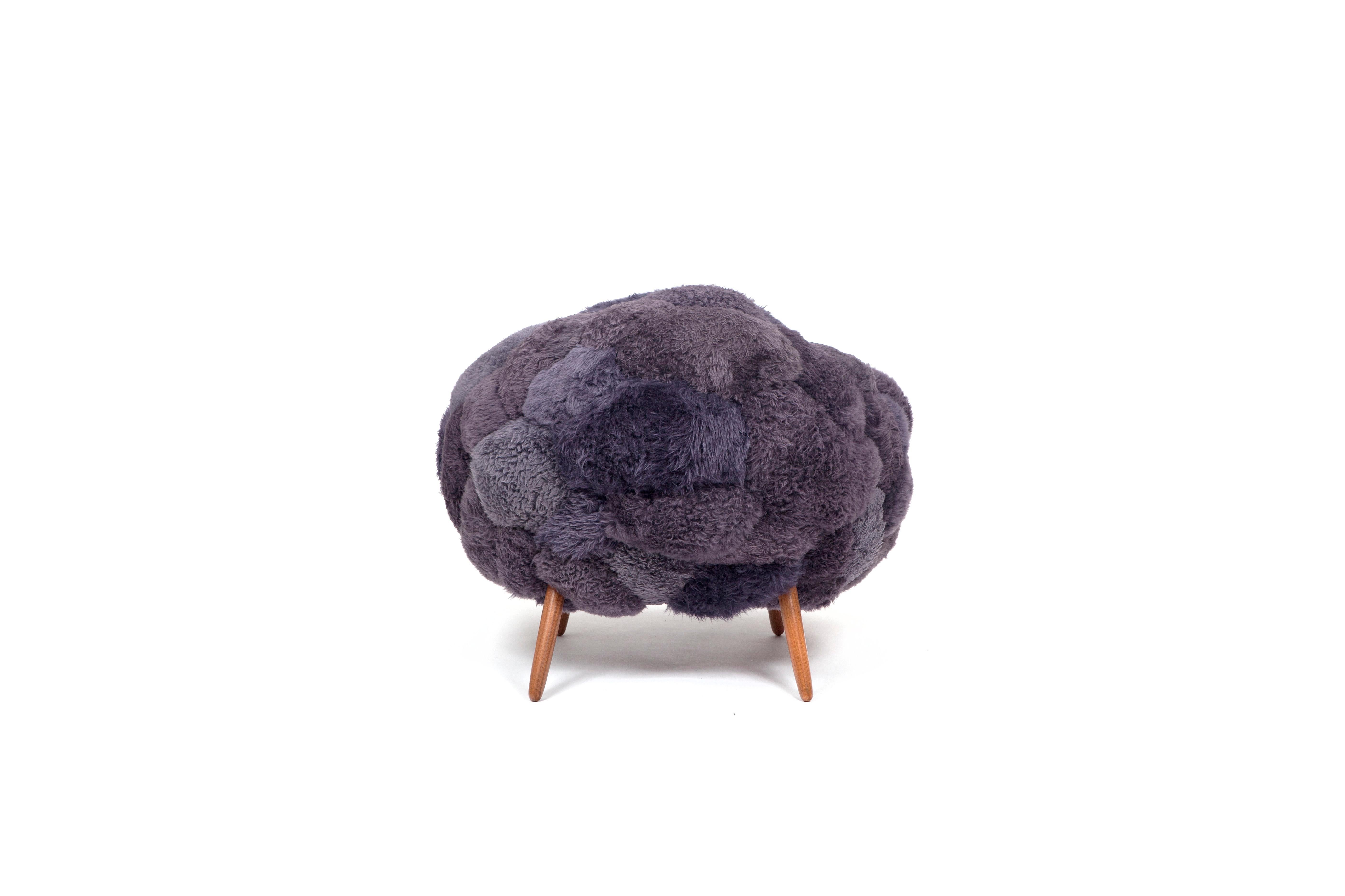 Gebrüder Campana, Bolotas Sessel ''Mauve'', Schafwolle, Ipê-Holz, 2015 (Wolle)