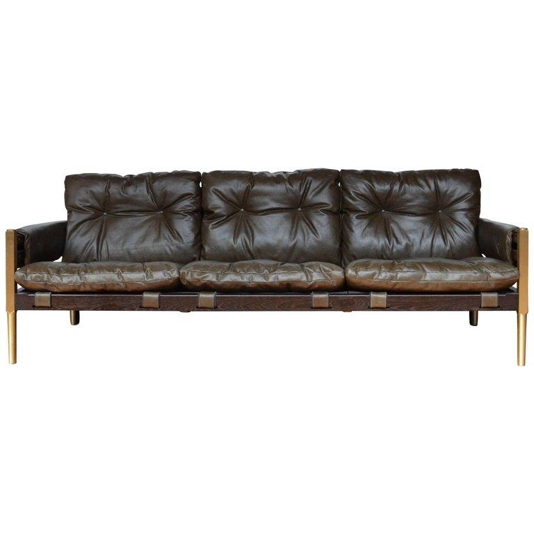 Campanha Sofa, Tufted Leather Brass Legs and Wooden Frame Campaign Style Couch For Sale