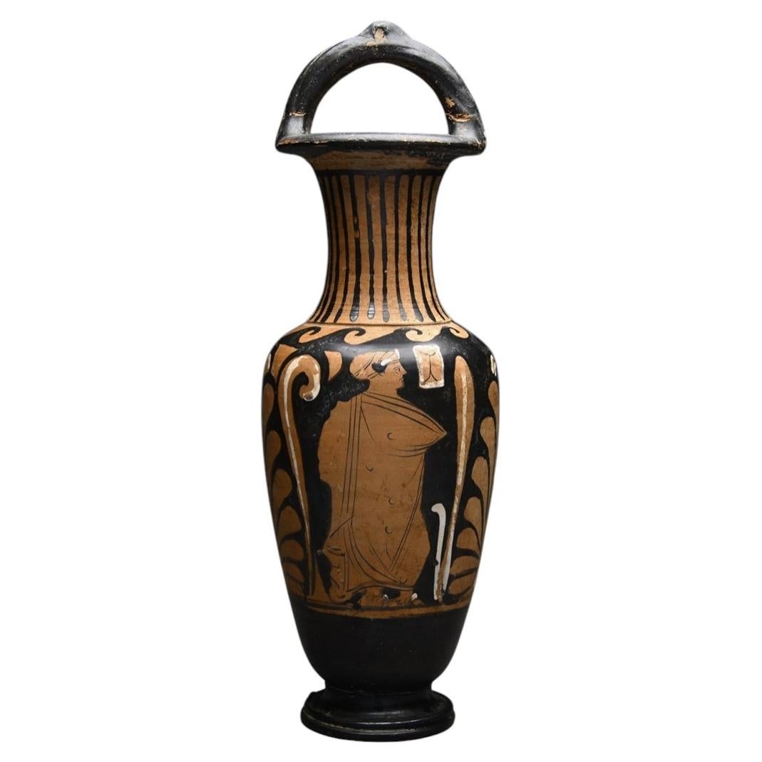 Anfora campana a figure rosse con manico, Italia meridionale, dal 340 a.C. al 320 a.C.