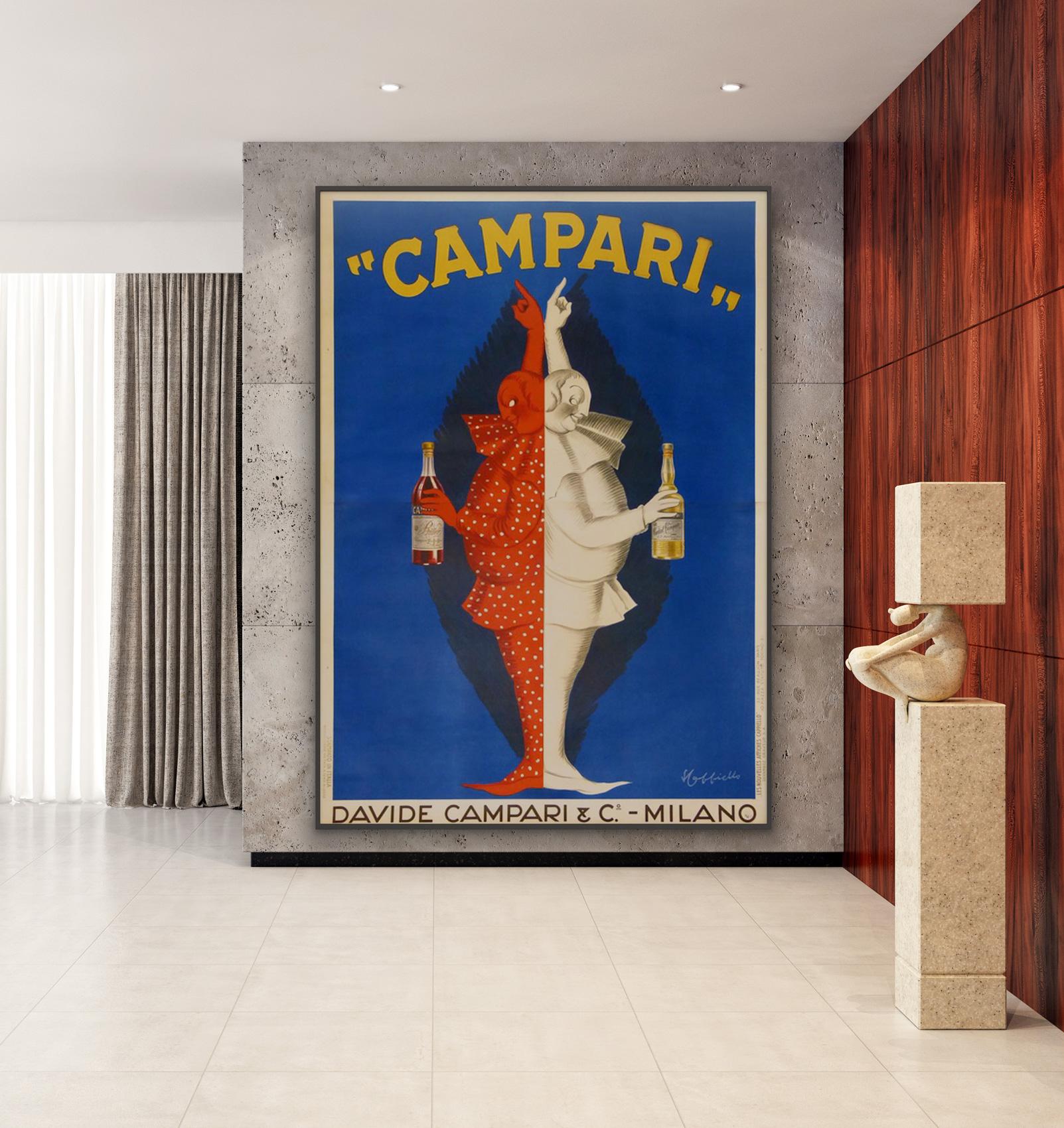 Fabuleuse affiche publicitaire italienne vintage de grande taille datant d'environ 1922 pour Campari. Nous adorons le design frappant de Leonetto Cappiello, qui donne un impact maximal à cette grande affiche. Pièce très rare et magnifique.

Leonetto