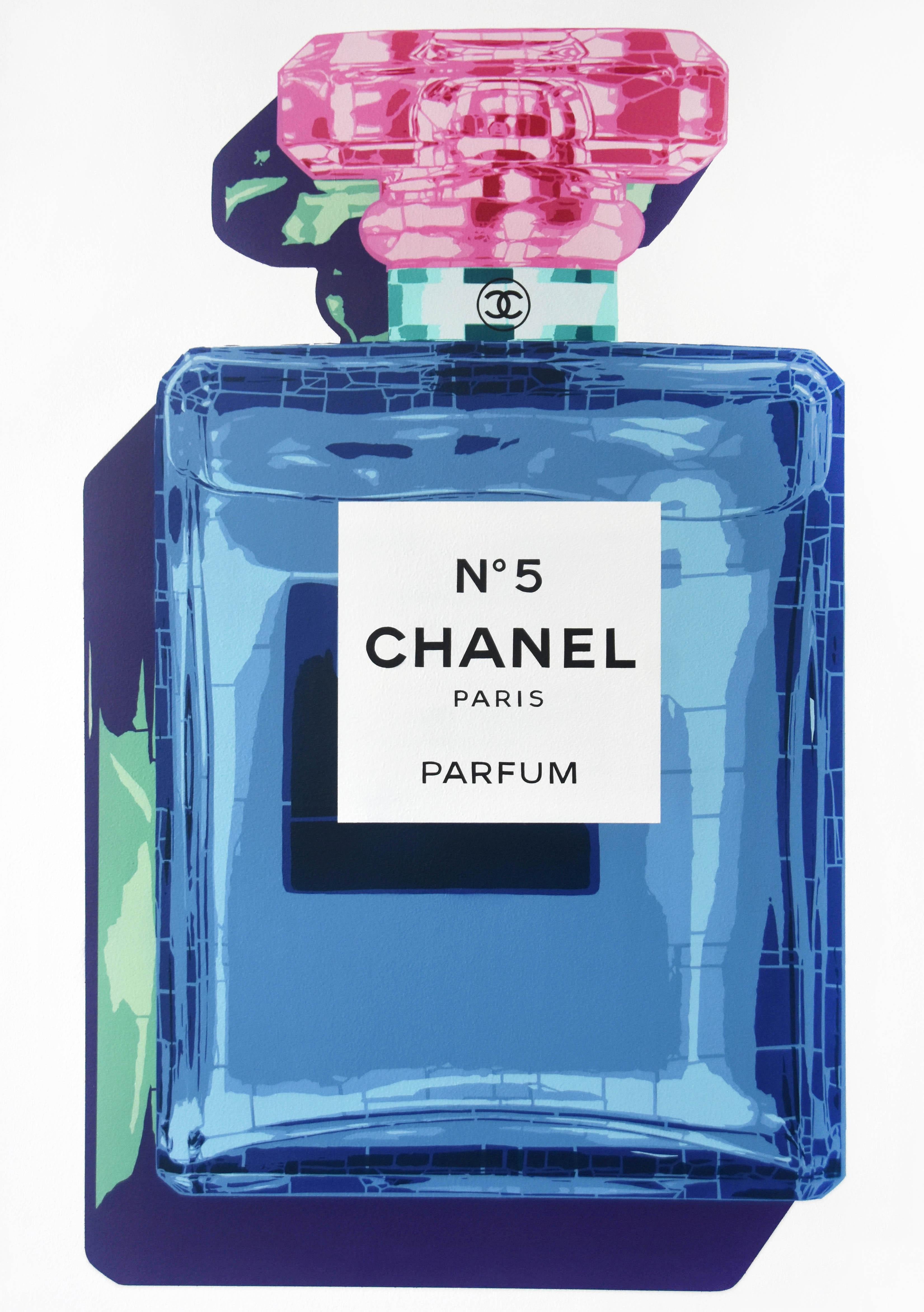 Chanel No. 5 - Luxe - Painting by Campbell la Pun