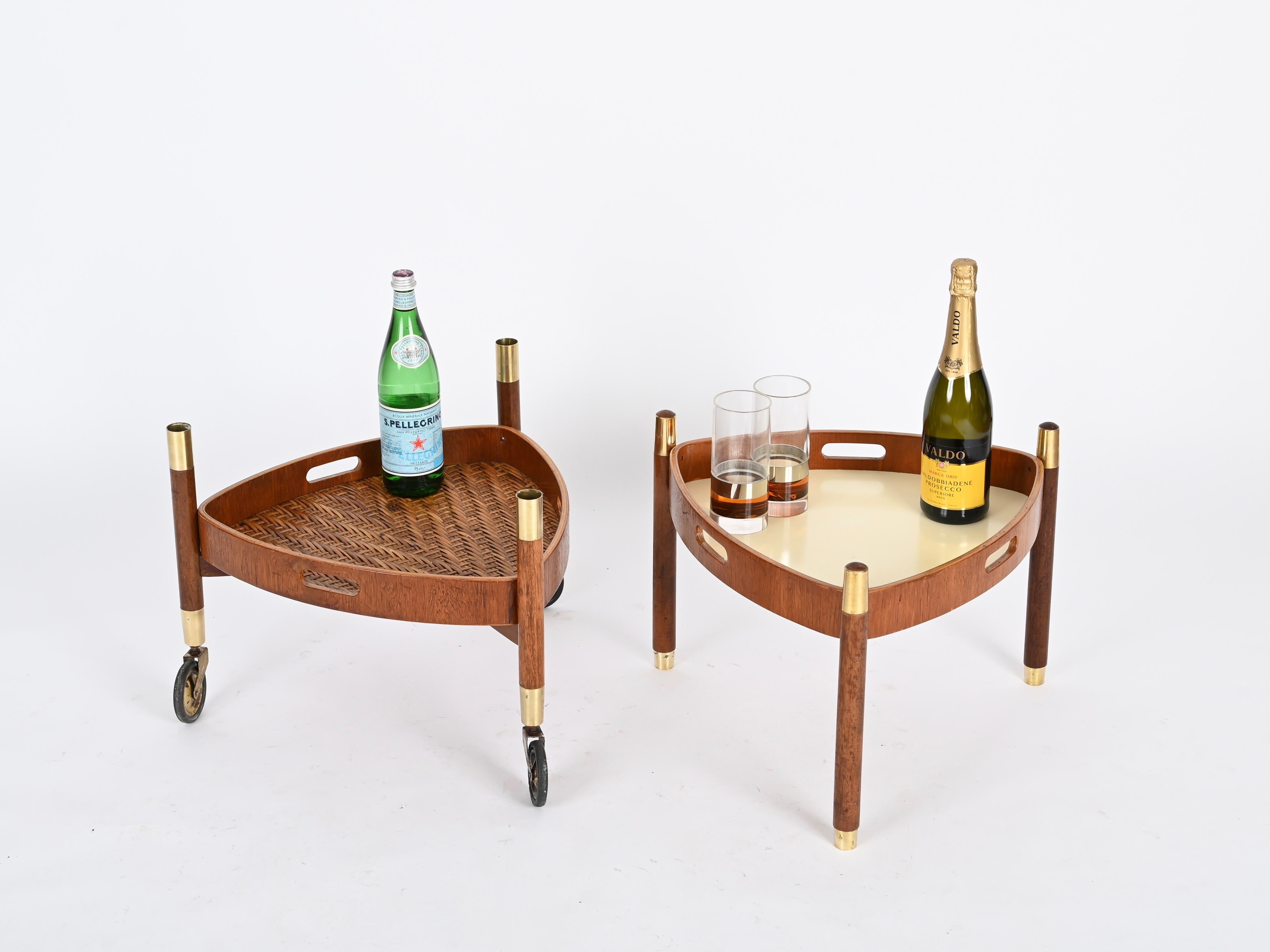 Campo e Graffi Bar Cart w/ Removable Tray in Teak and Brass, Italy 1960s For Sale 2