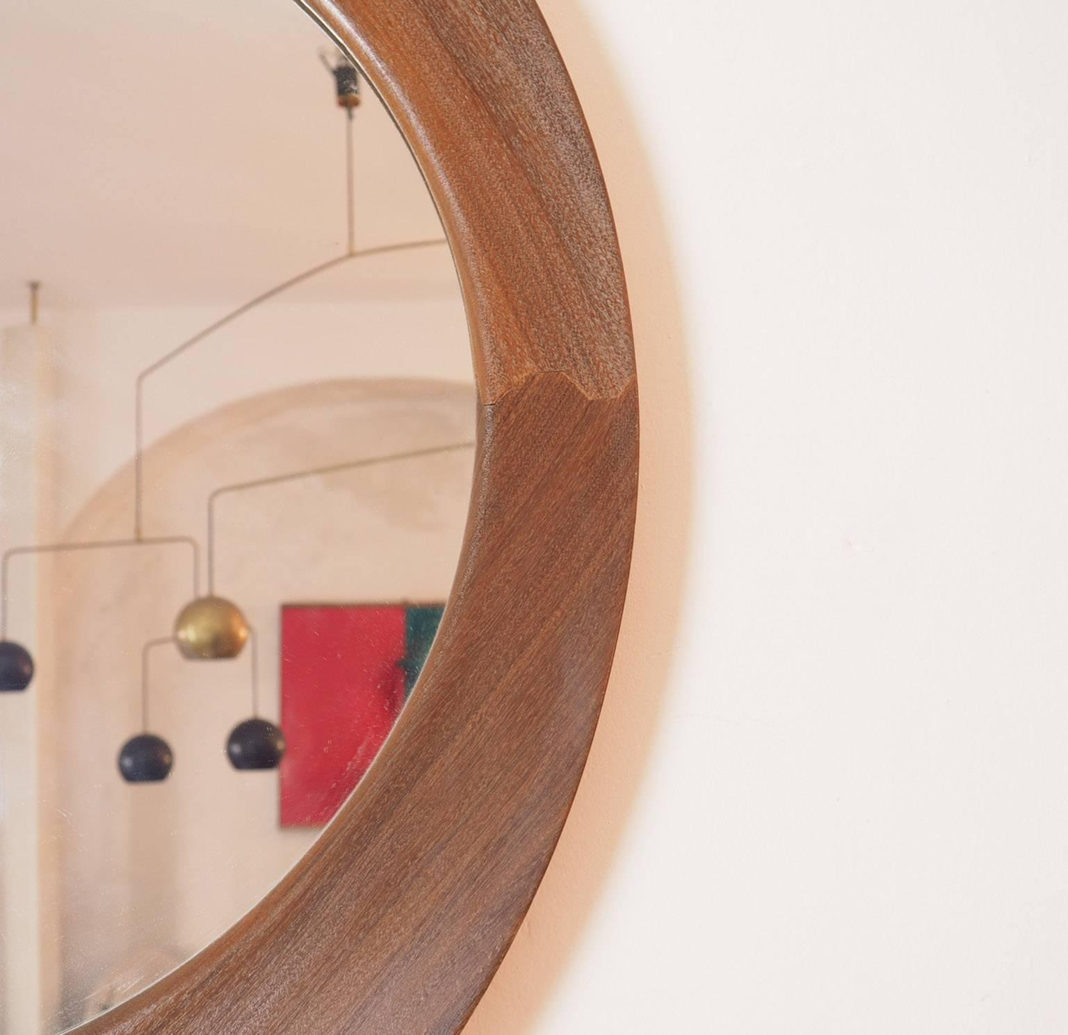 Campo e Graffi Midcentury Wall Mirror for Home, Oval Teak Frame, Torino, 1950s In Excellent Condition In Milano, IT