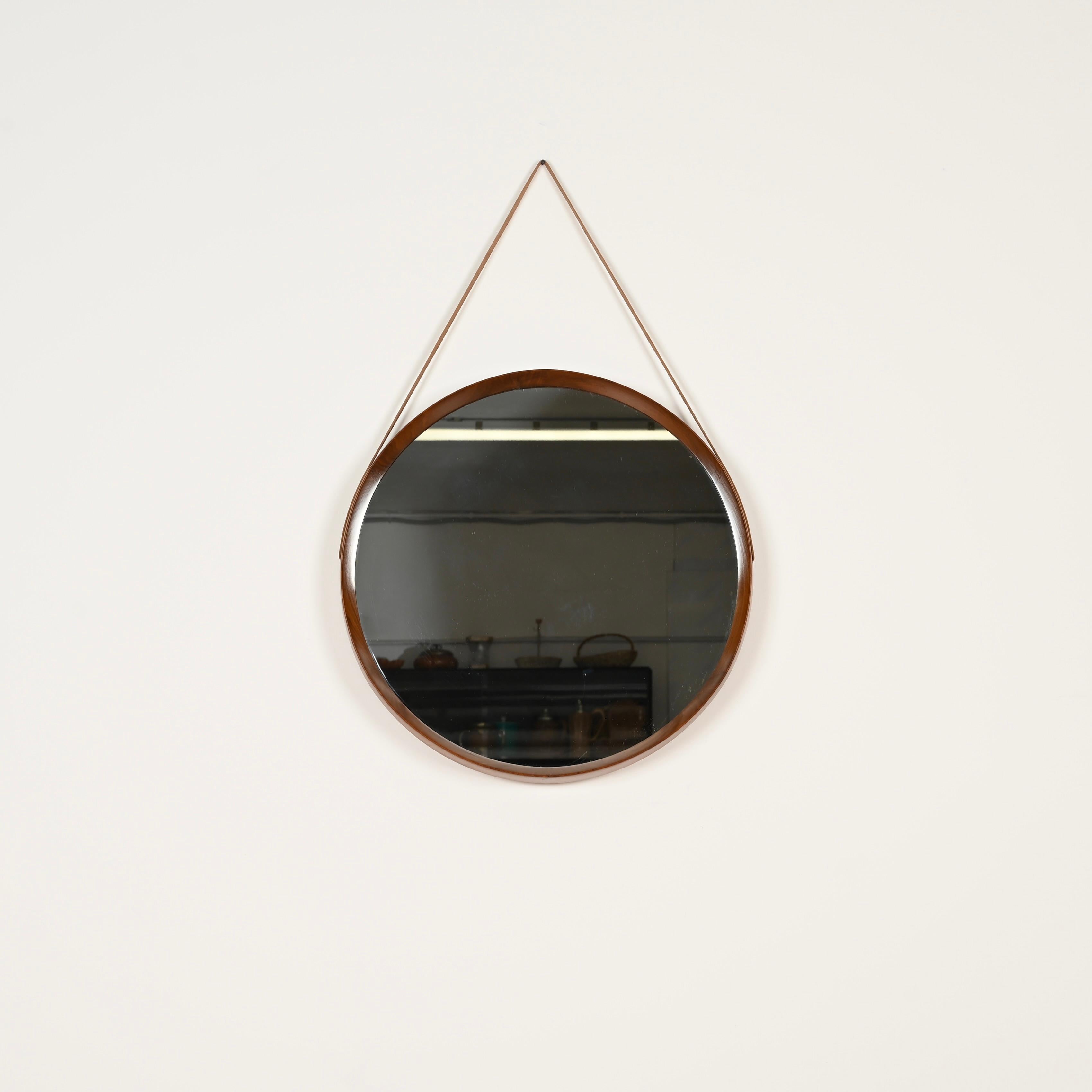 Campo & Graffi Italian Round Mirror in Walnut and Leather Signed by Cantu, 1960s For Sale 6