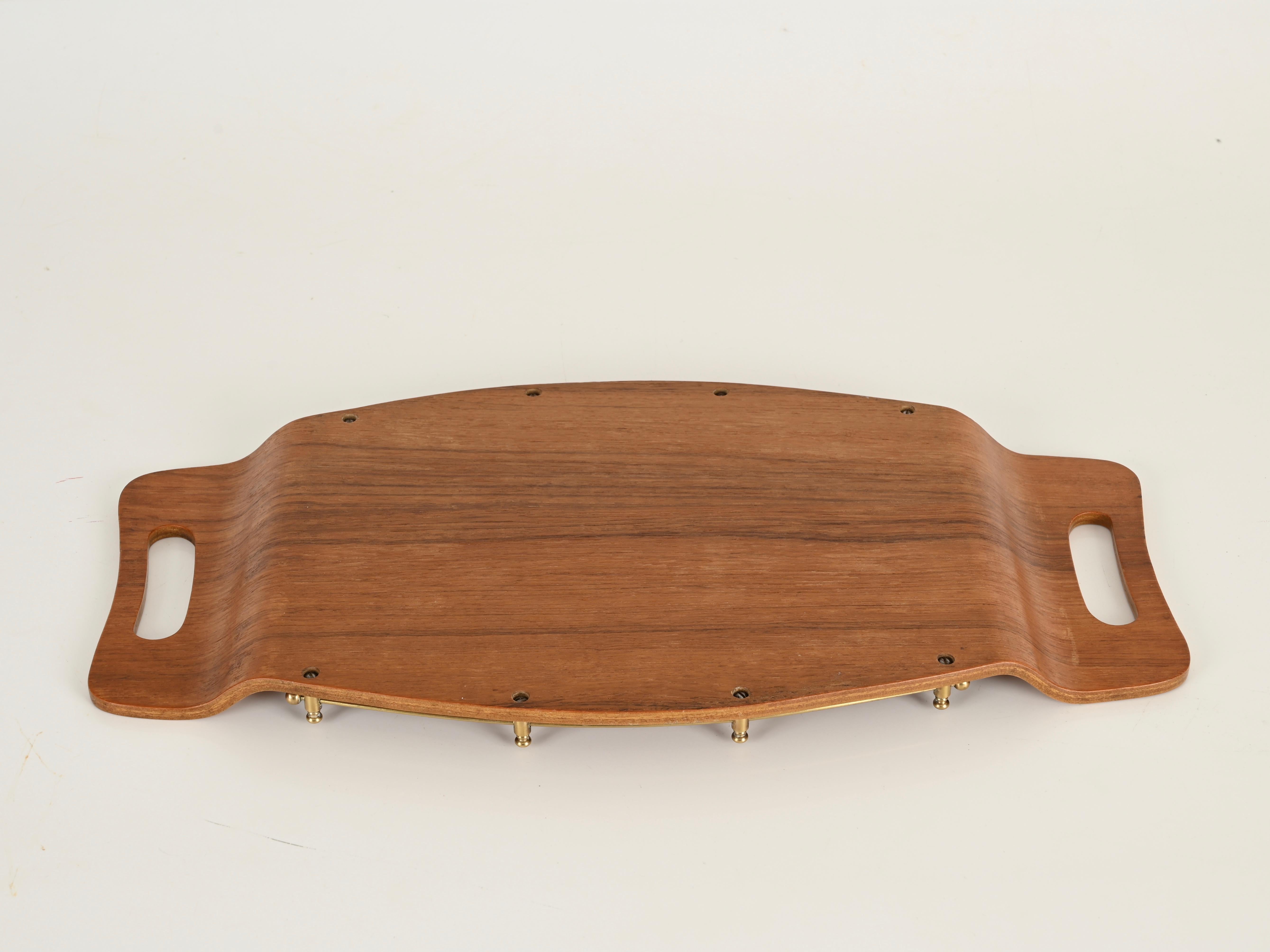 Vassoio da portata Campo & Graffi in teak curvato e ottone, Italia, anni '50 in vendita 5