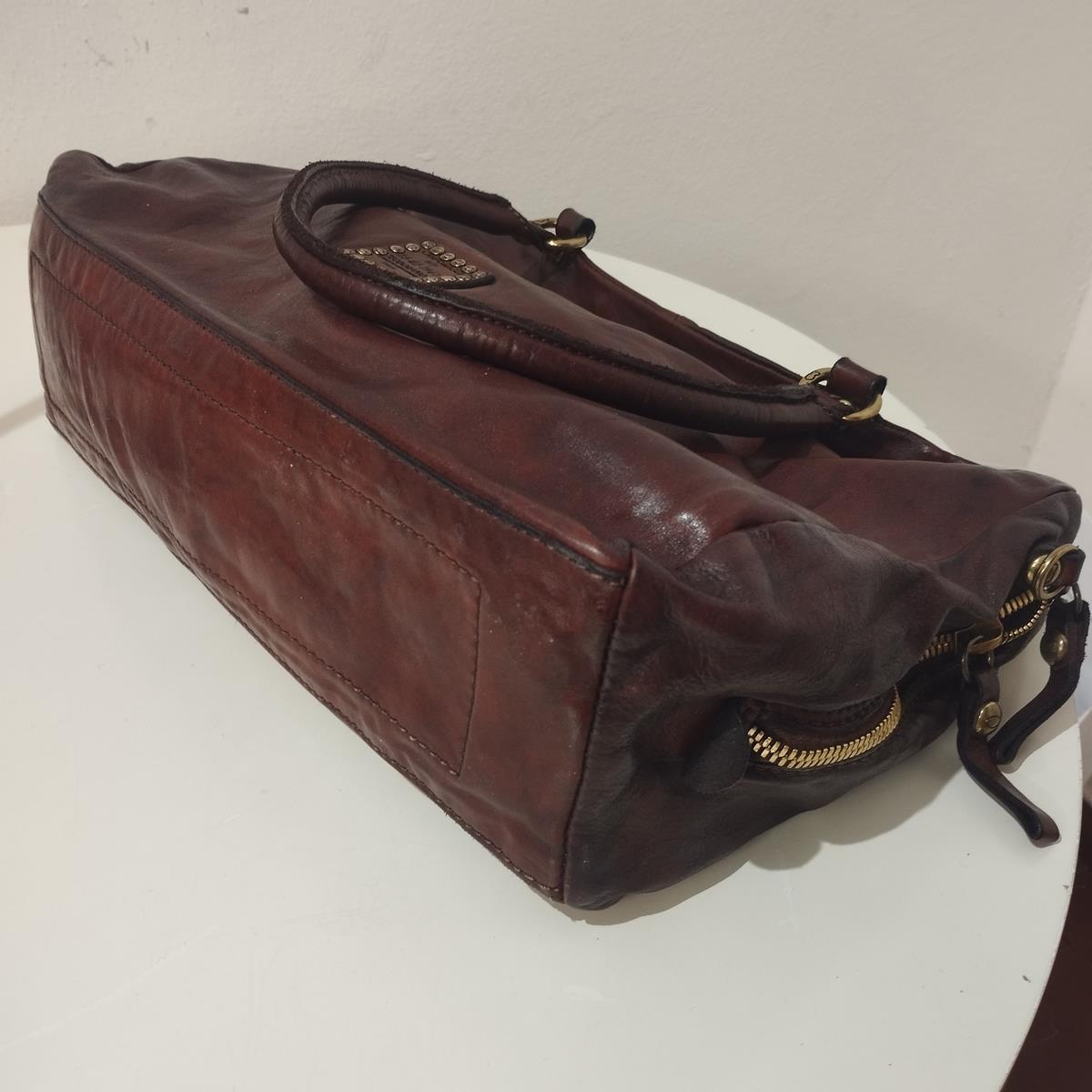 Campomaggi Bordeaux Leather Crossbody Bag  For Sale 1