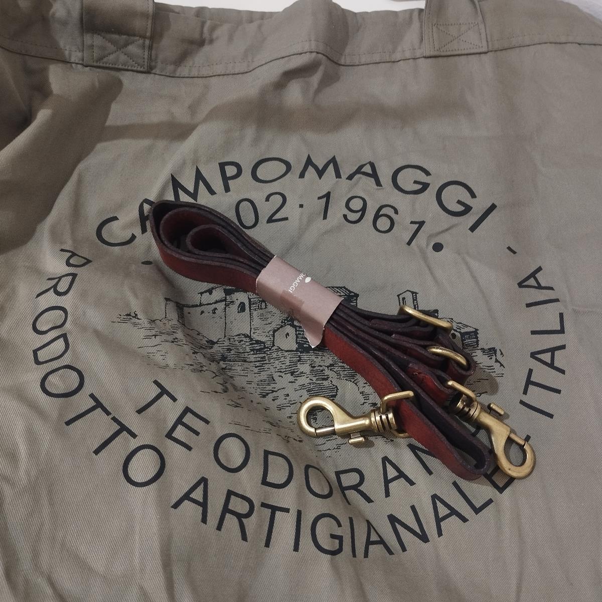 Campomaggi Bordeaux Leather Crossbody Bag  For Sale 4