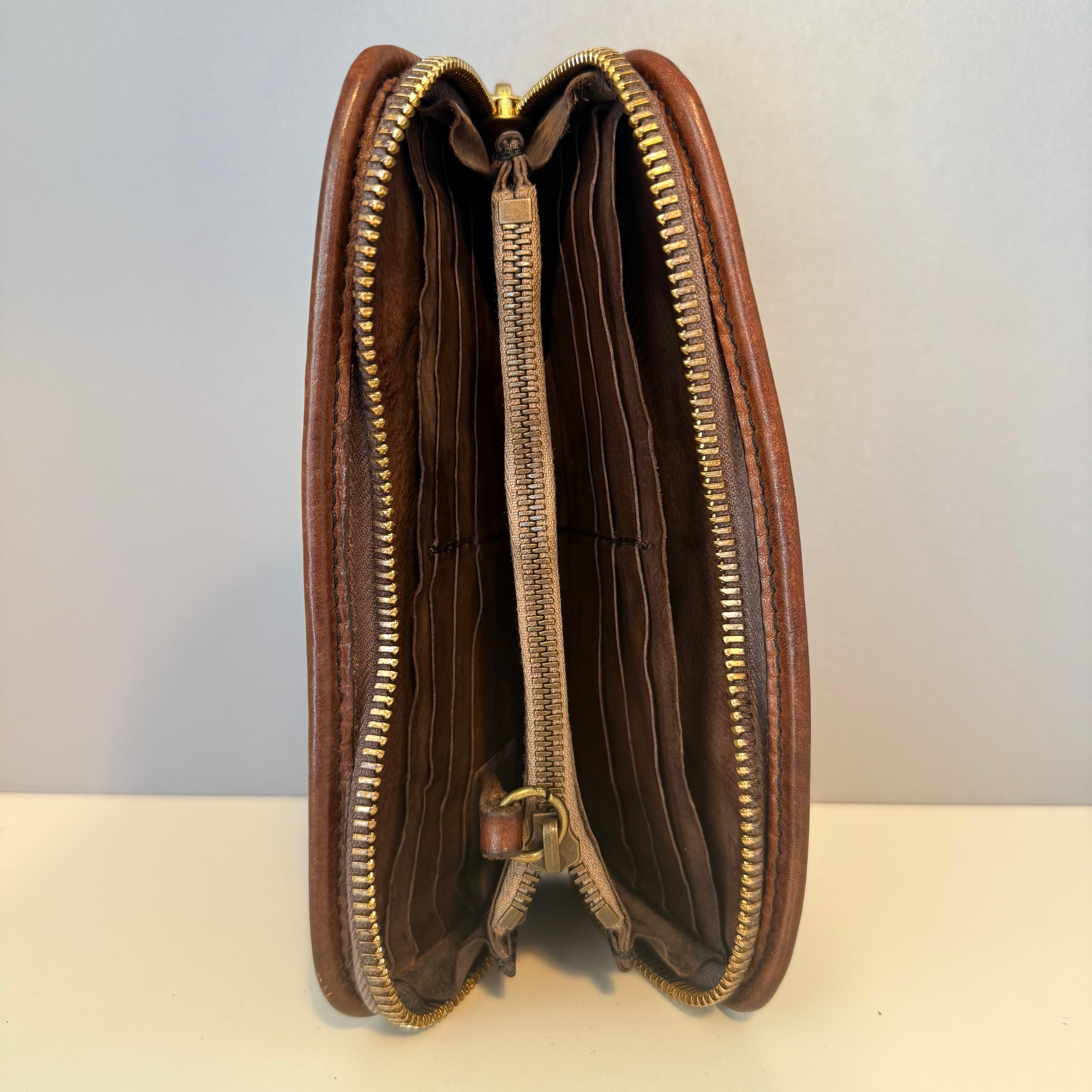 Cartera de piel marrón Campomaggi en venta 1