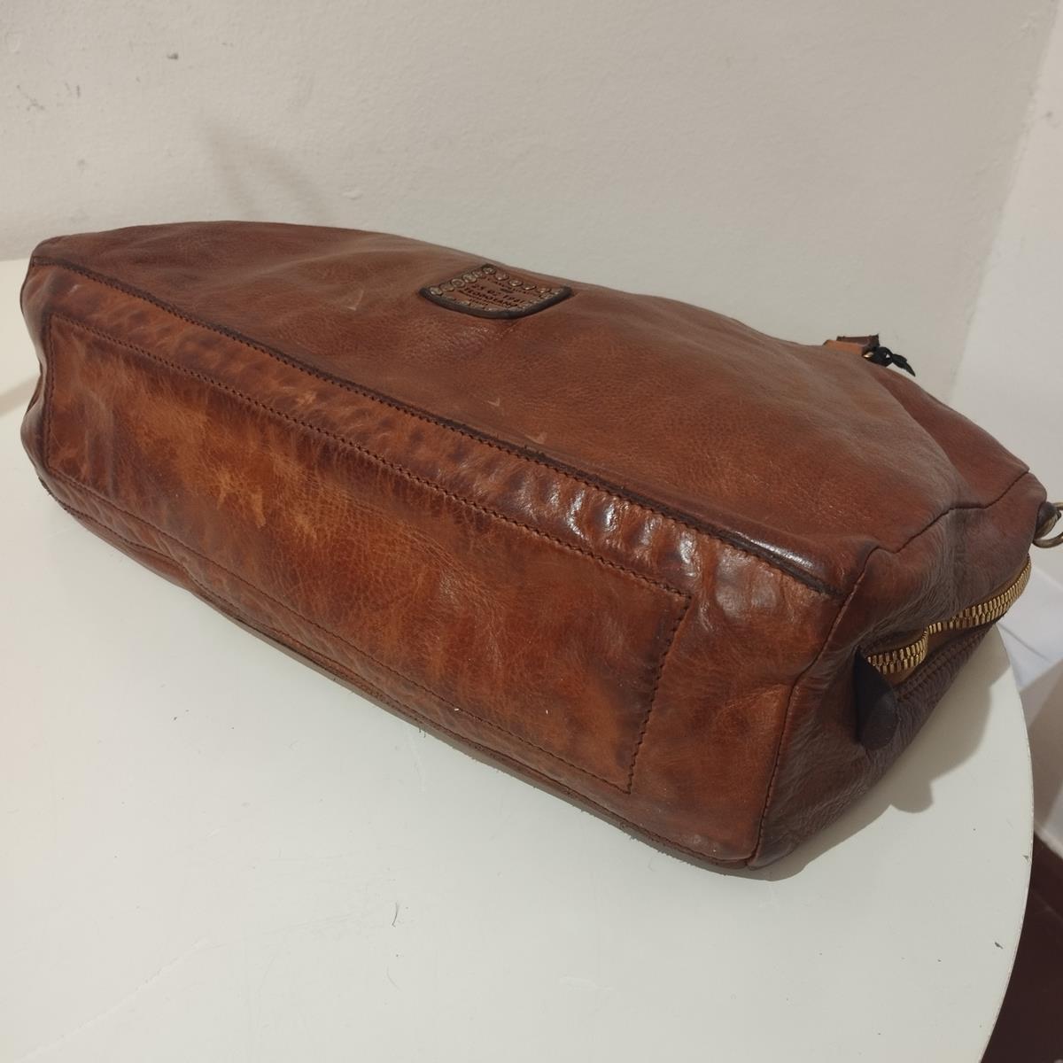 Campomaggi Cognac Leather Crossbody Bag  For Sale 1