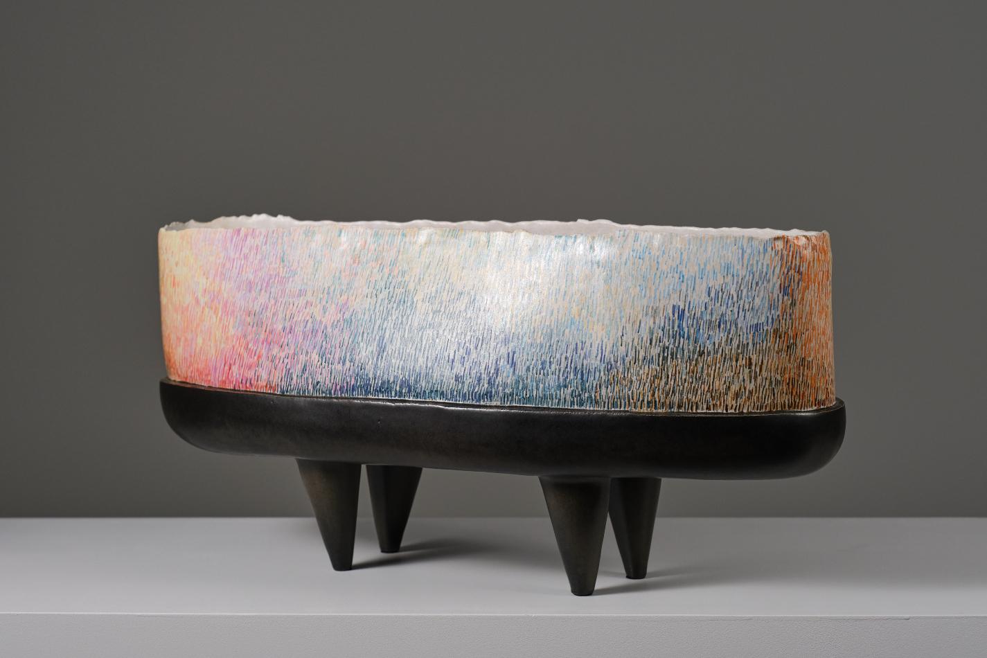 Camuflatge_Fruchtschale New Contemporary Grogged Clay by Rosa Cortiella (Spanisch) im Angebot