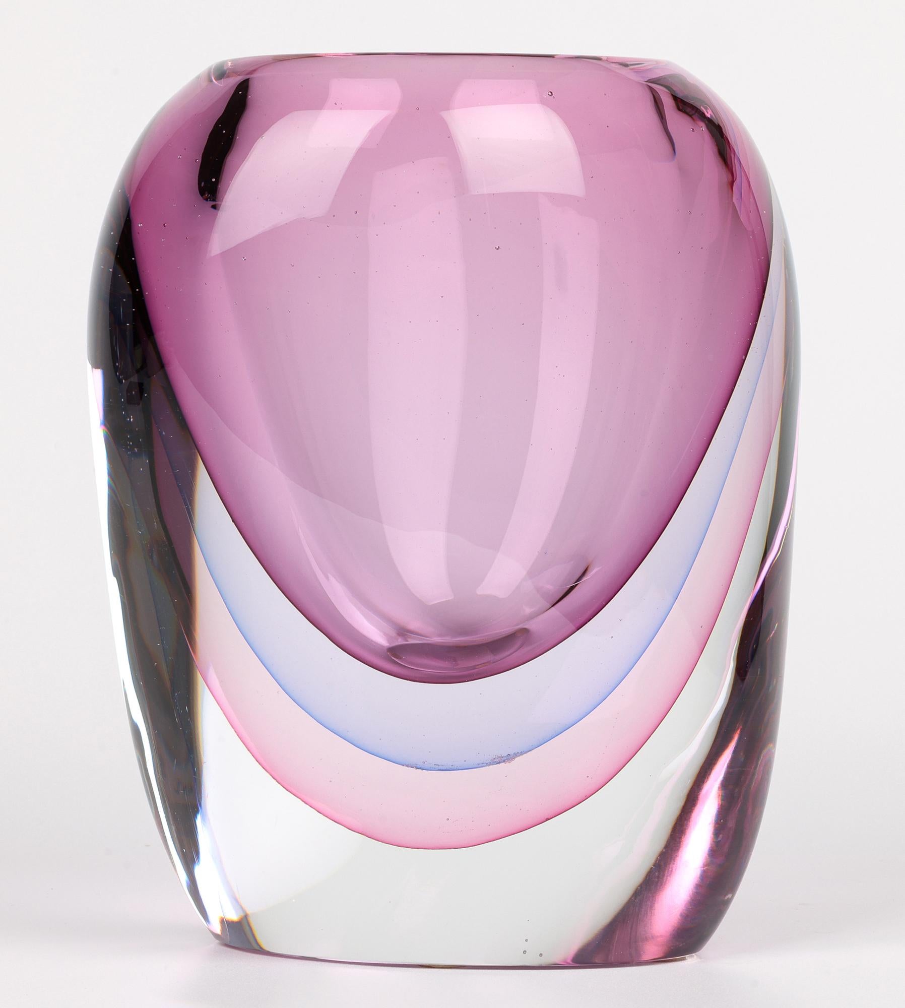 Jarrón de cristal soplado Camvetri Murano Layered Sommerso siglo XX en venta
