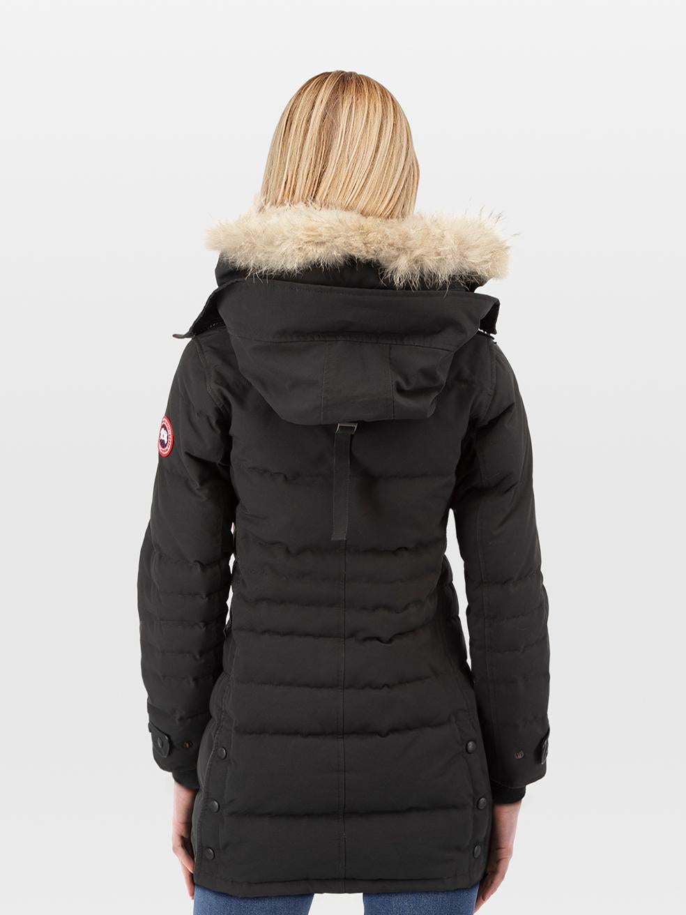 CONDITION is Very good. Minimal wear to the coat is evident. Discolouration on the front left, front right, both sleeves and the back. Small holes on both sleeves on this used Canada Goose designer resale item.
 
 
 
 Details
 
 
 Black
 
