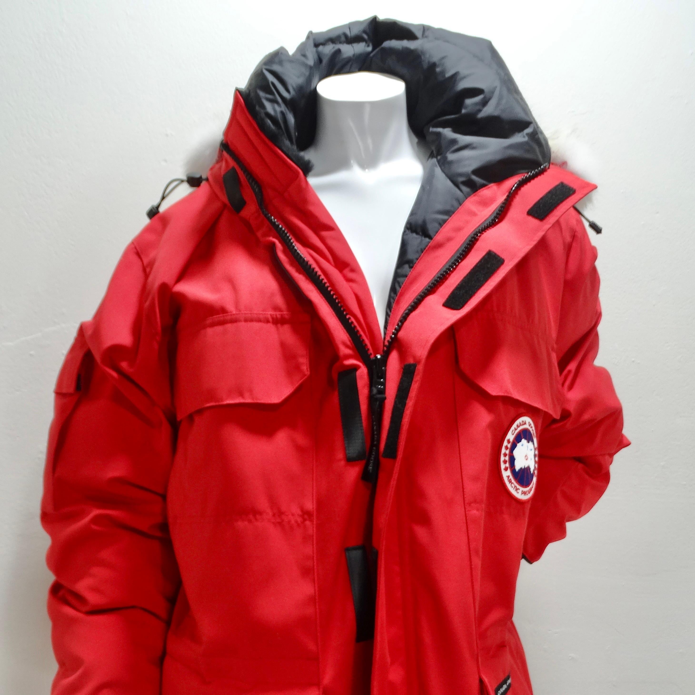 Introducing the Canada Goose Expedition Hooded Parka - your key to unbeatable warmth and style! Crafted by Canada Goose, the Expedition Parka is your go-to choice for all adventures. Designed to keep you cozy in the harshest of conditions, the