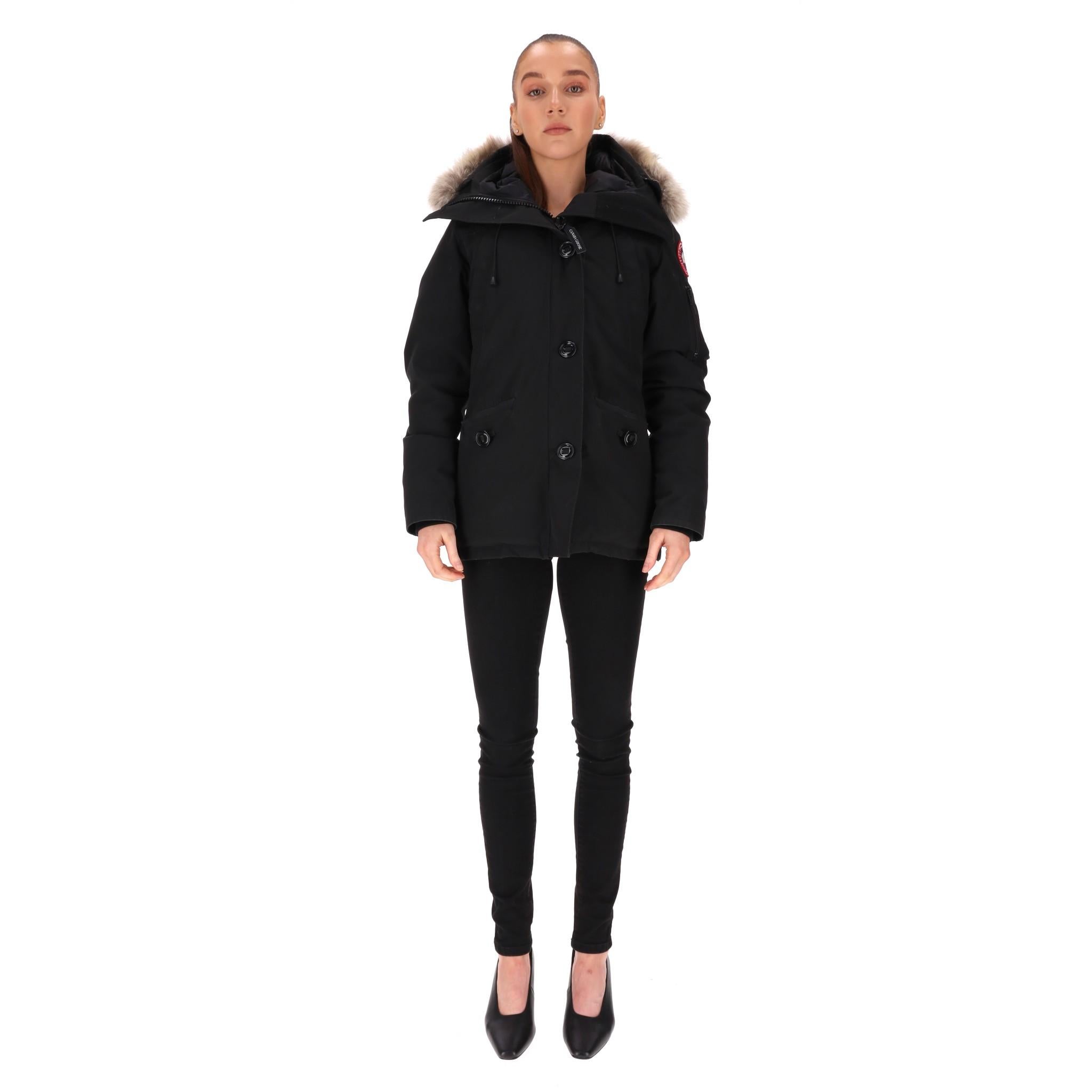 Canada Goose Montebello Down Parka Jacket With Fur Trimmed Hood

Black parka designed in a slim-fit and hip-hugging cut, filled with white duck down.

Detailed with Canada Goose iconic logo patch to the sleeve.

Featuring removable coyote fur ruff,