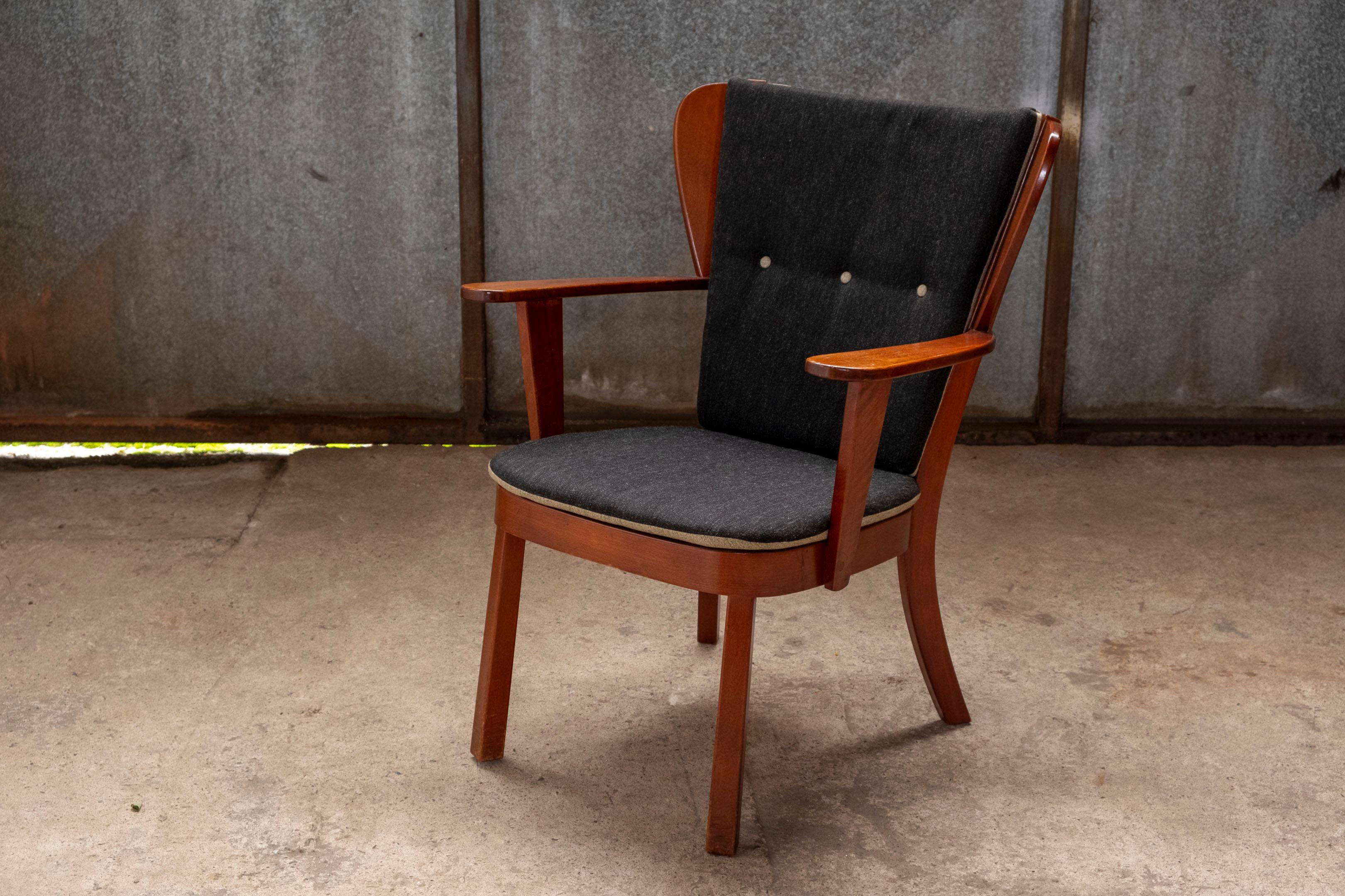 Scandinavian Modern Canada Lounge Chair by Christian E. Hansen, by Fritz Hansen, 1944 Denmark For Sale