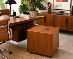 Kanadischer Rollaktenschrank aus Teakholz im Mid-Century-Modern-Stil, um die 1970er Jahre