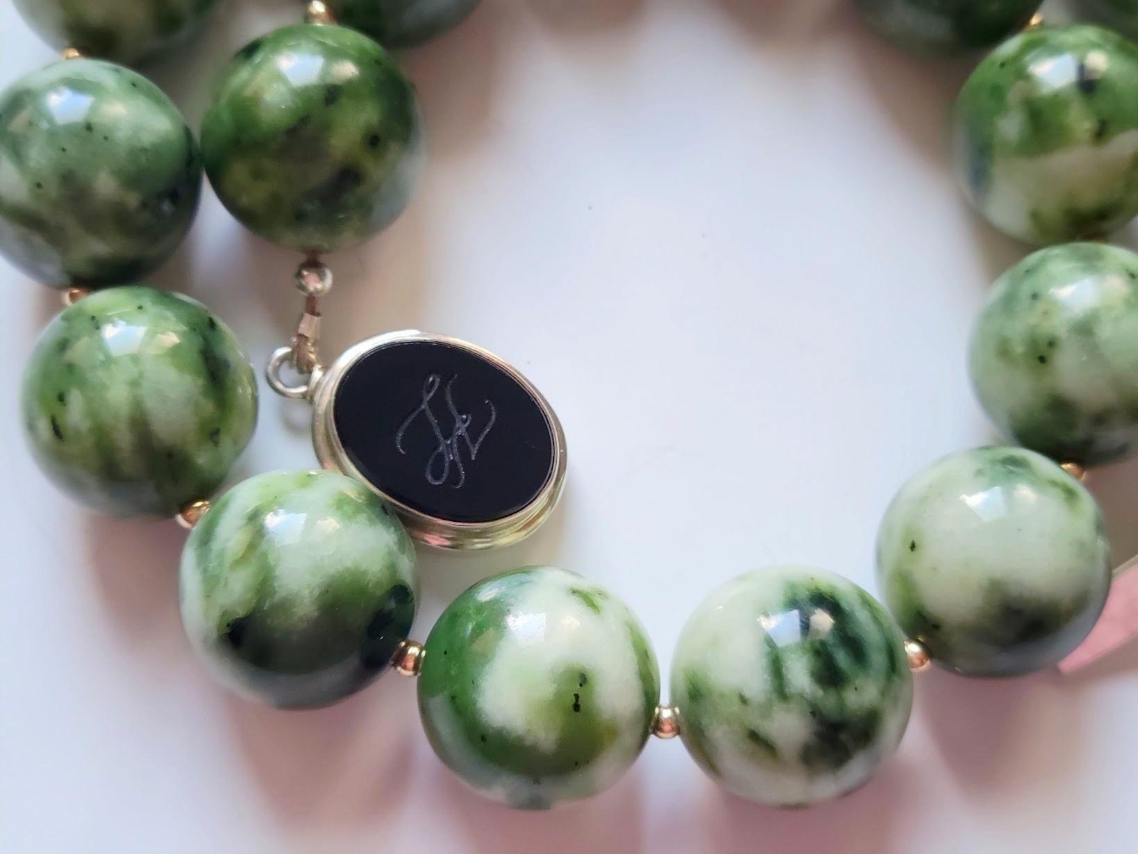 Canadian Nephrite Jade Necklace For Sale 5